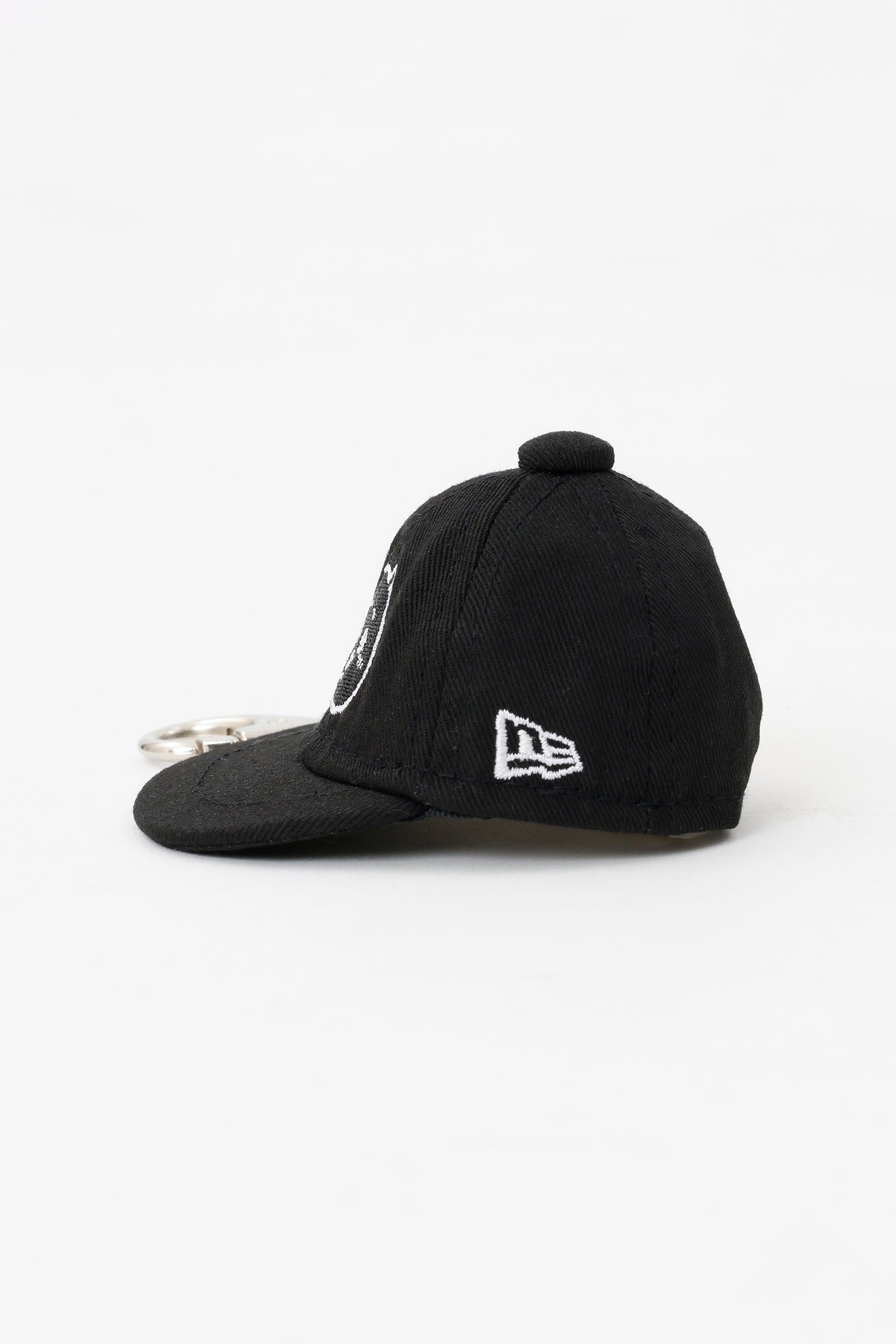 NEW ERA® CAP KEY HOLDER ちいかわ BLACK