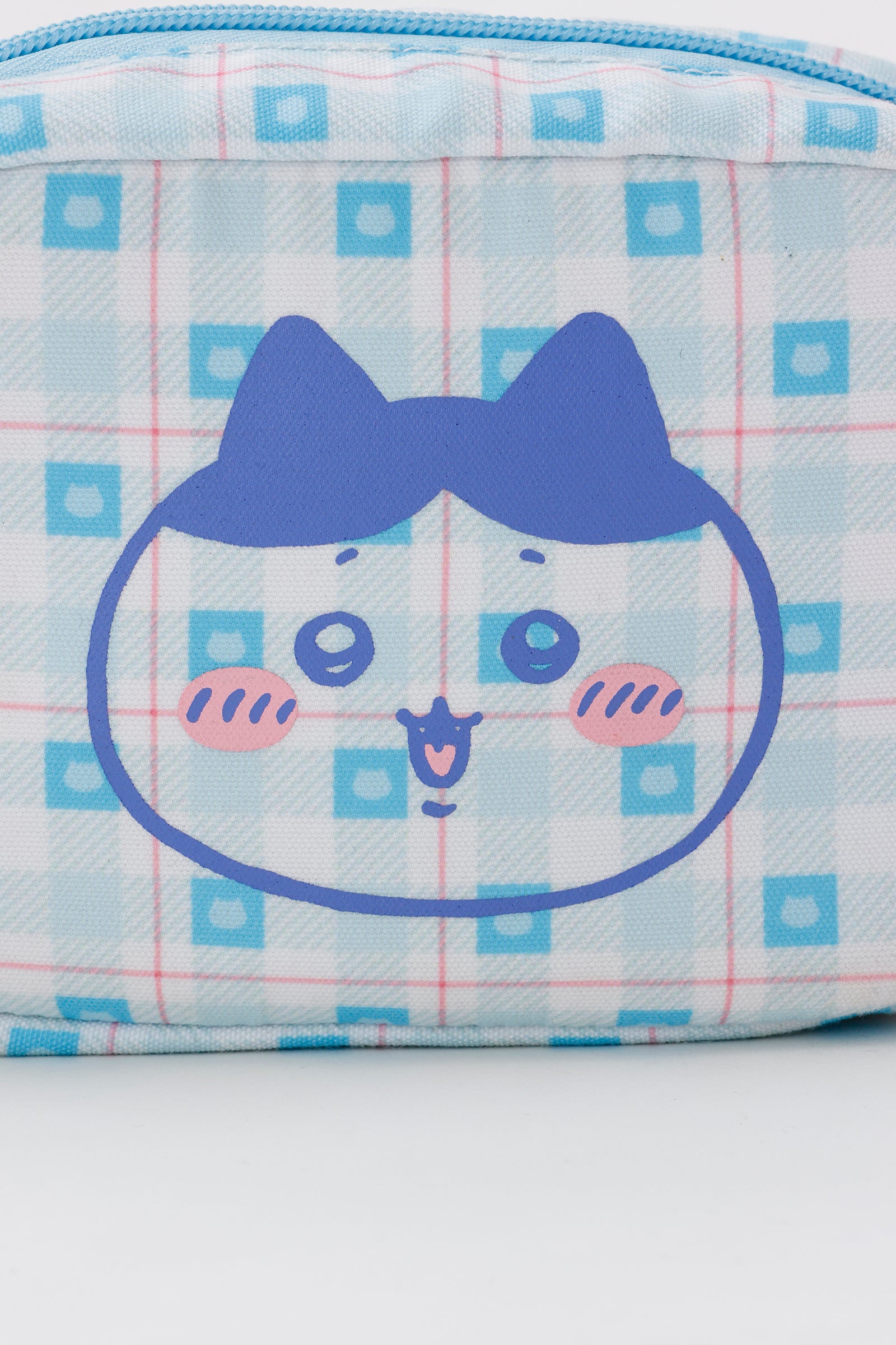 ちいかわ チェックシリーズ ポーチ ハチワレ ブルー