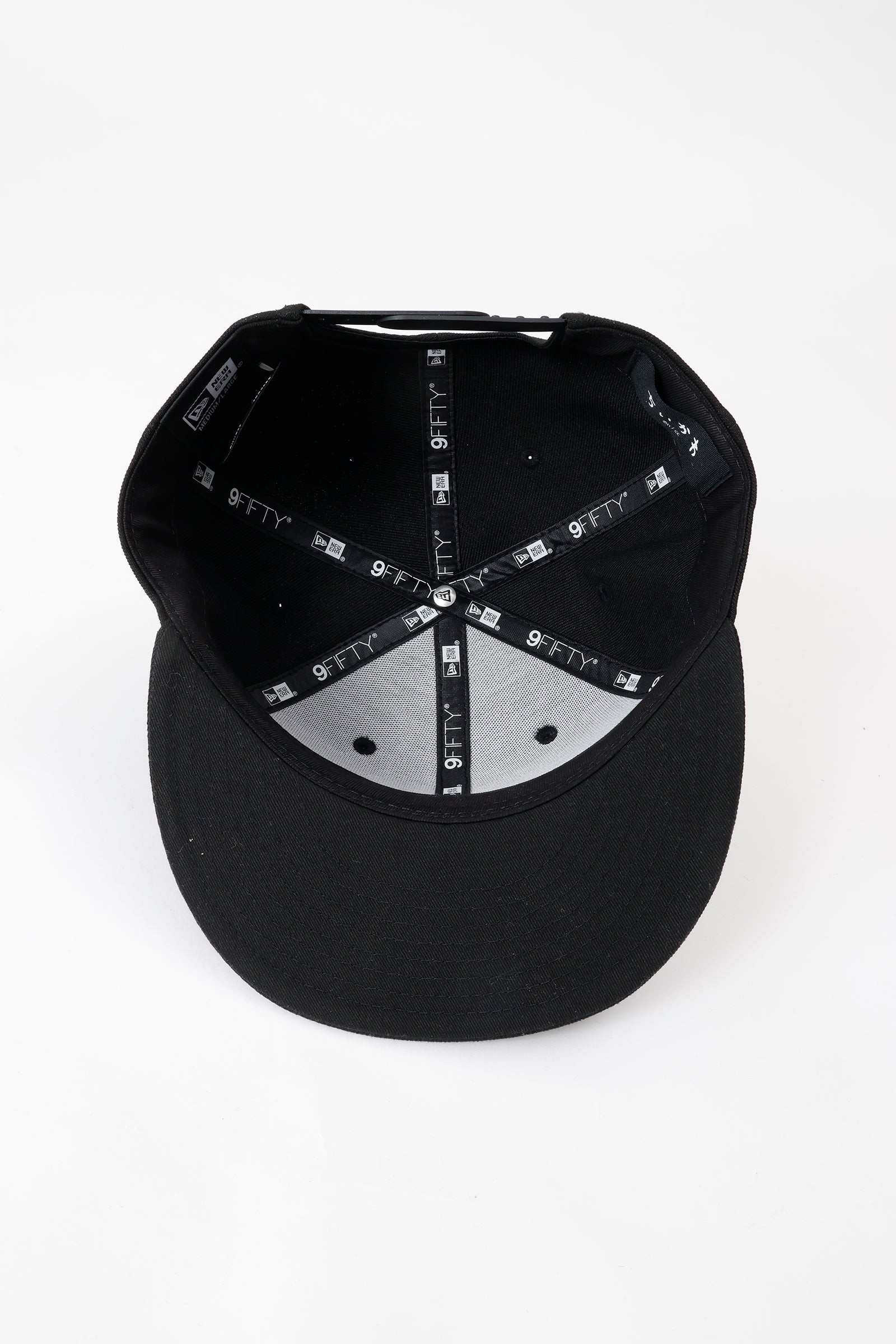 【2BUY10%OFF対象商品】NEW ERA® 9FIFTY™ ちいかわ BOX LOGO BLACK