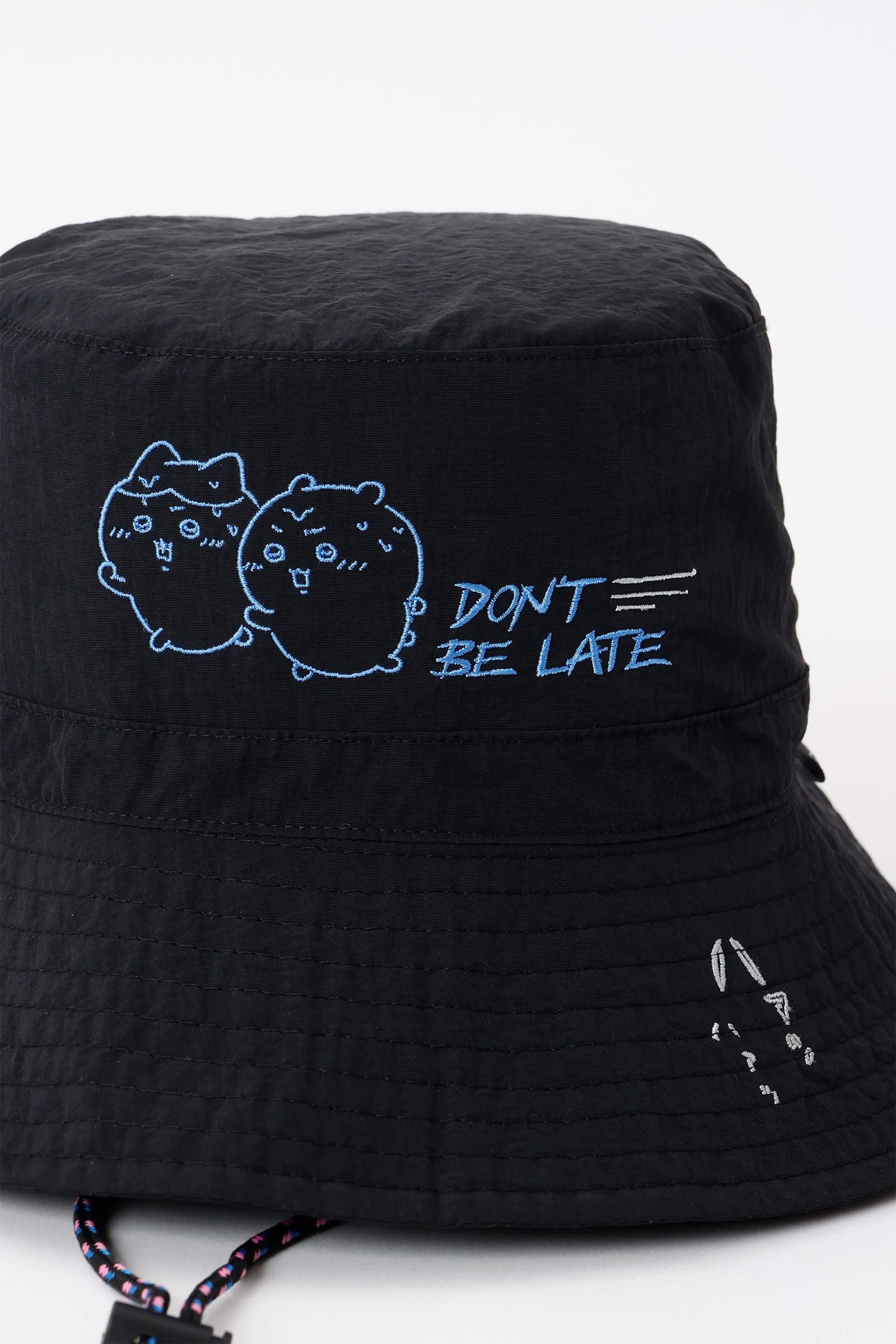 ちいかわ ナイロンハット DON’T BE LATE ブラック