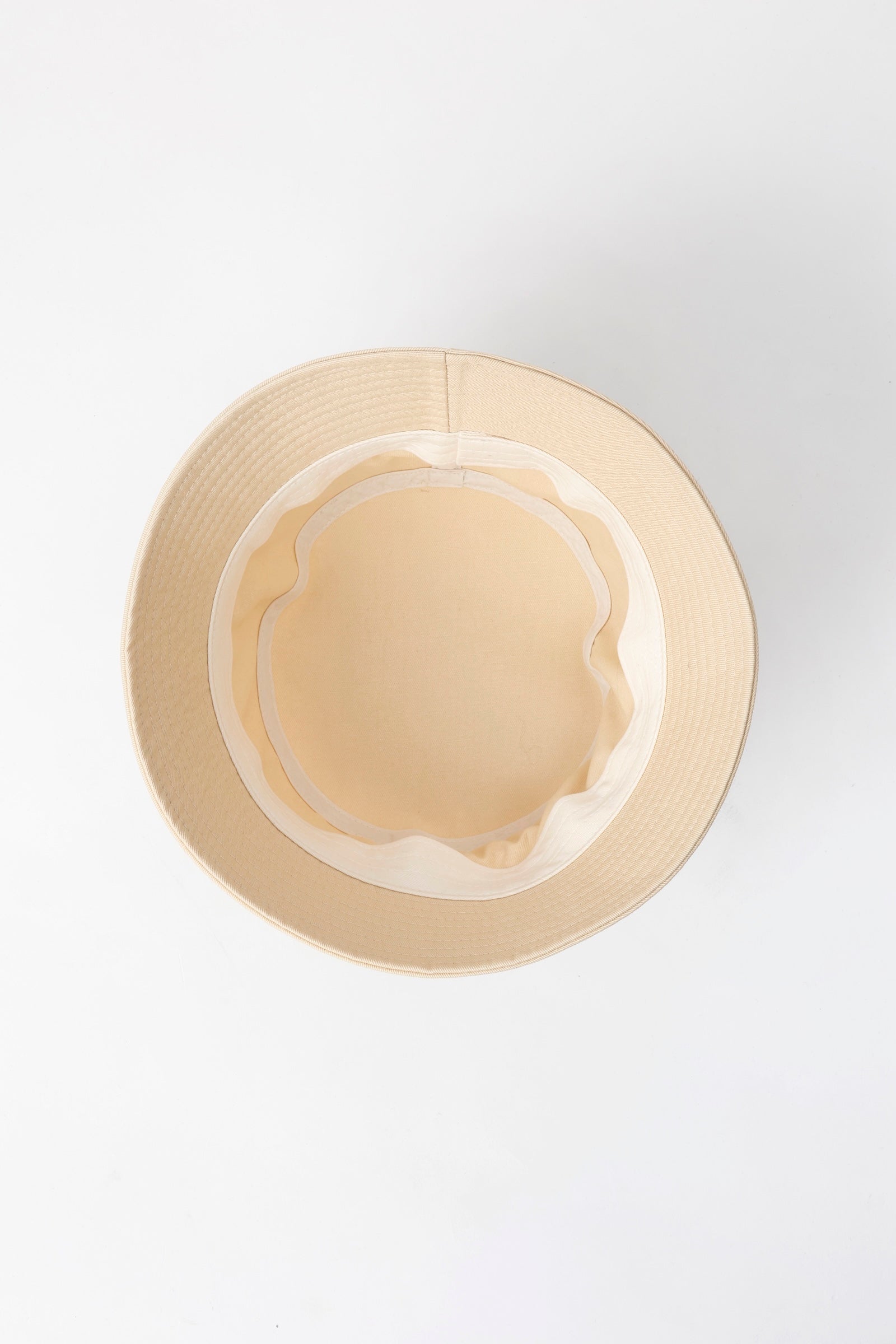 ちいかわ バケットハット 王冠 ベージュ ONE