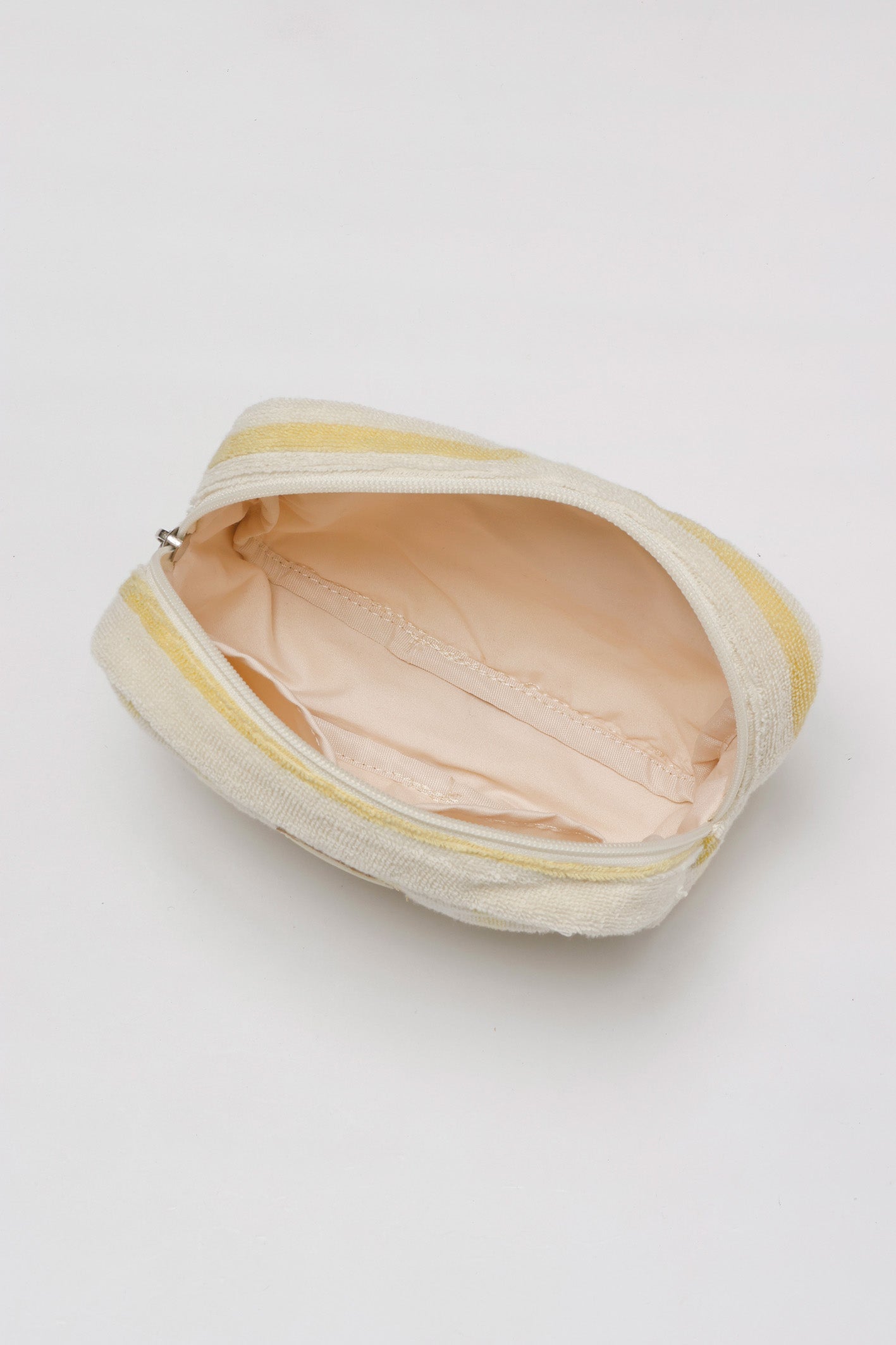 【2BUY10%OFF対象商品】ちいかわ ポーチ チルチルうさぎ イエロー