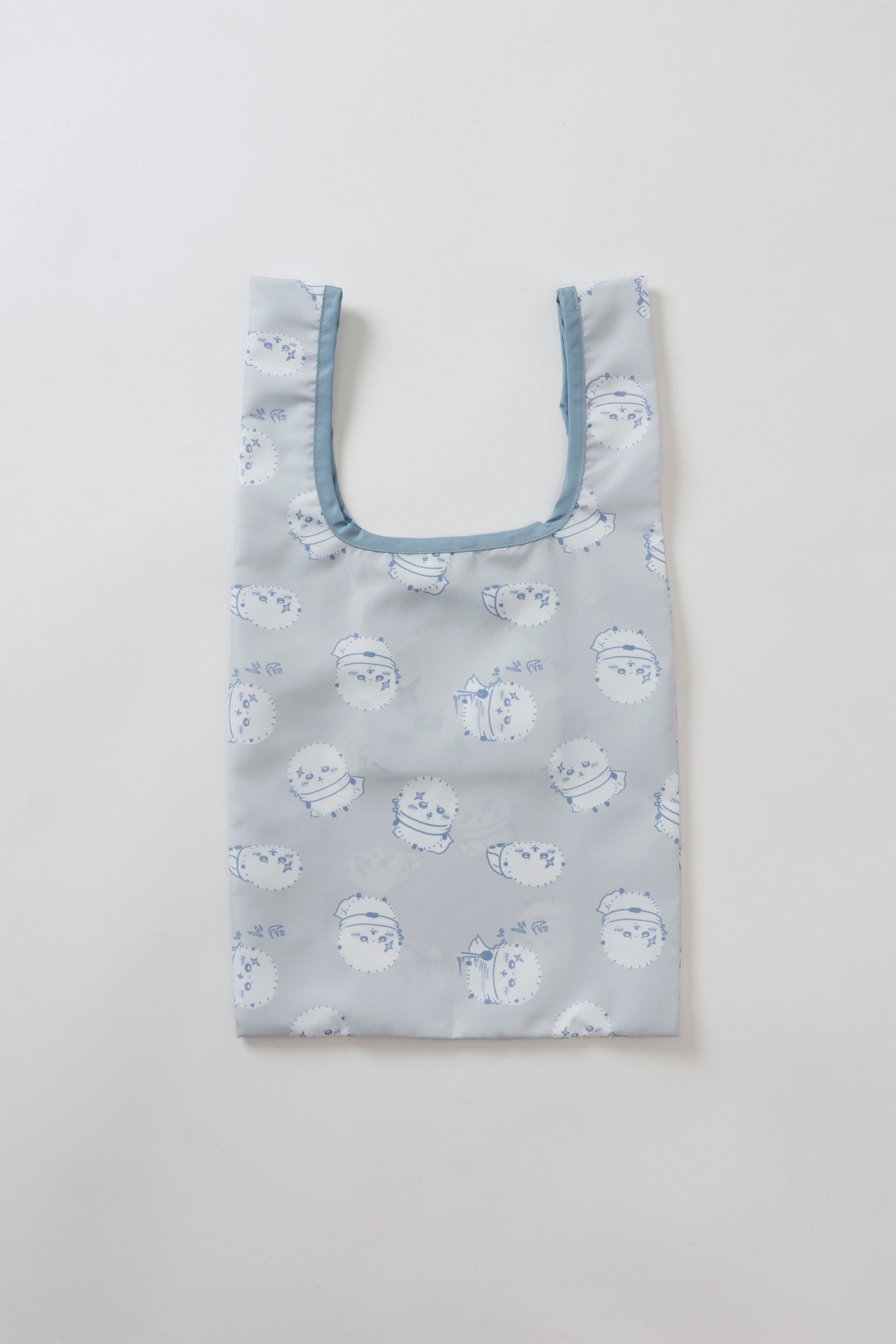 【2BUY10%OFF対象商品】ちいかわ エコバッグ ラッコ総柄 グレー