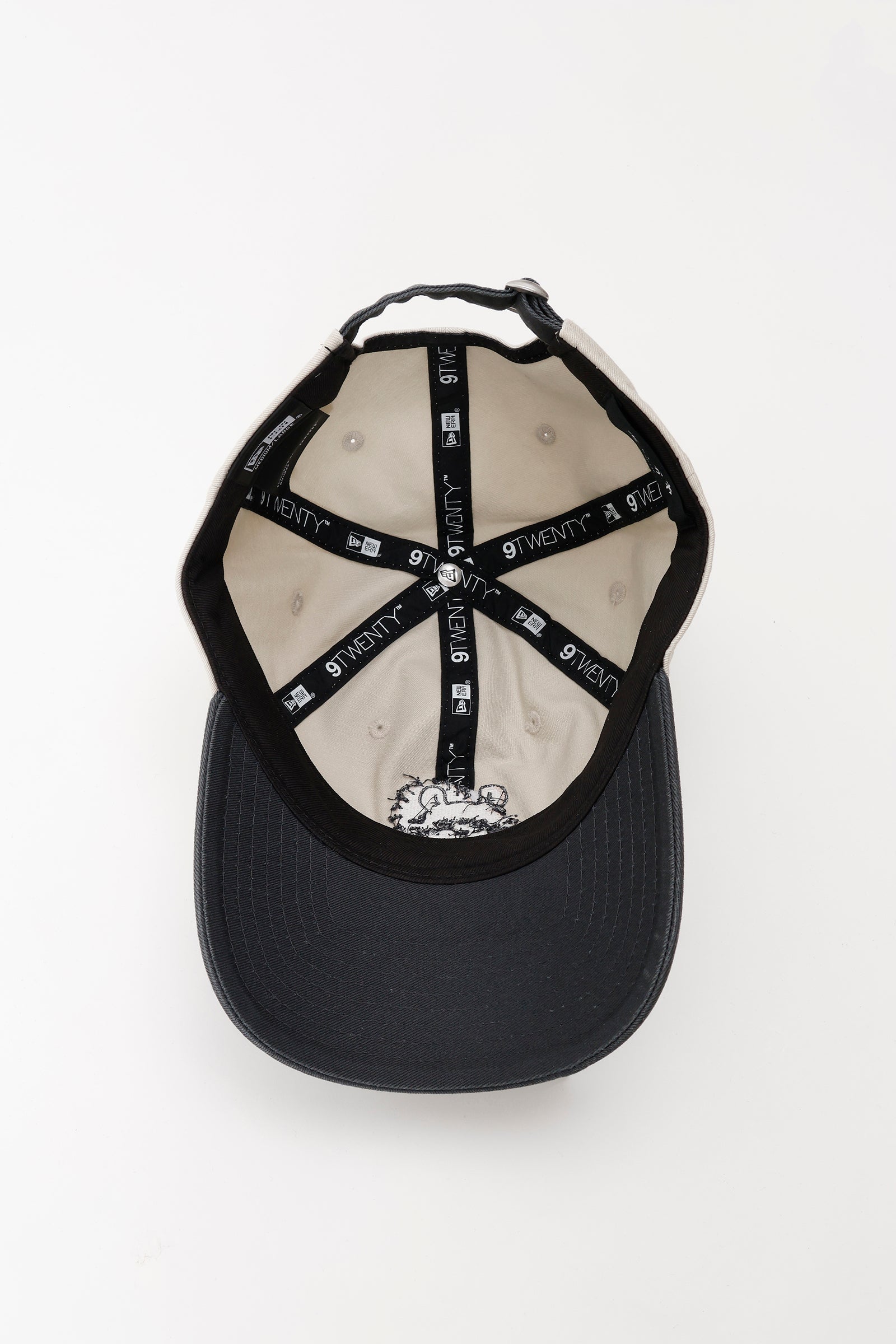 【2BUY10%OFF対象商品】NEW ERA® 9TWENTY™ モモンガ STONE / STEEL CLOUDS