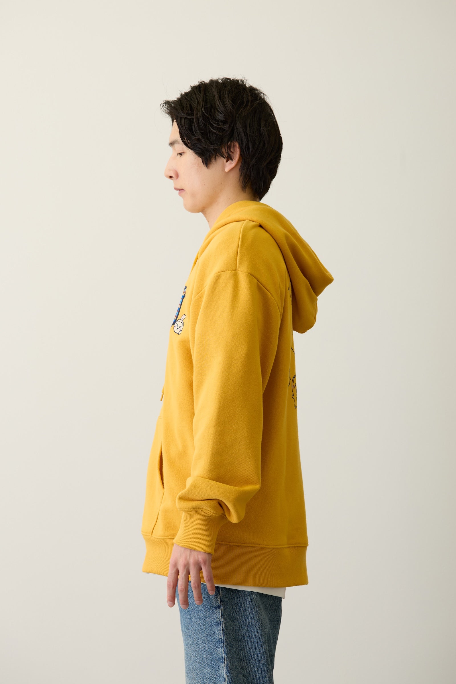 【2BUY10%OFF対象商品】ちいかわ ZIPパーカー GO MY WAY イエロー