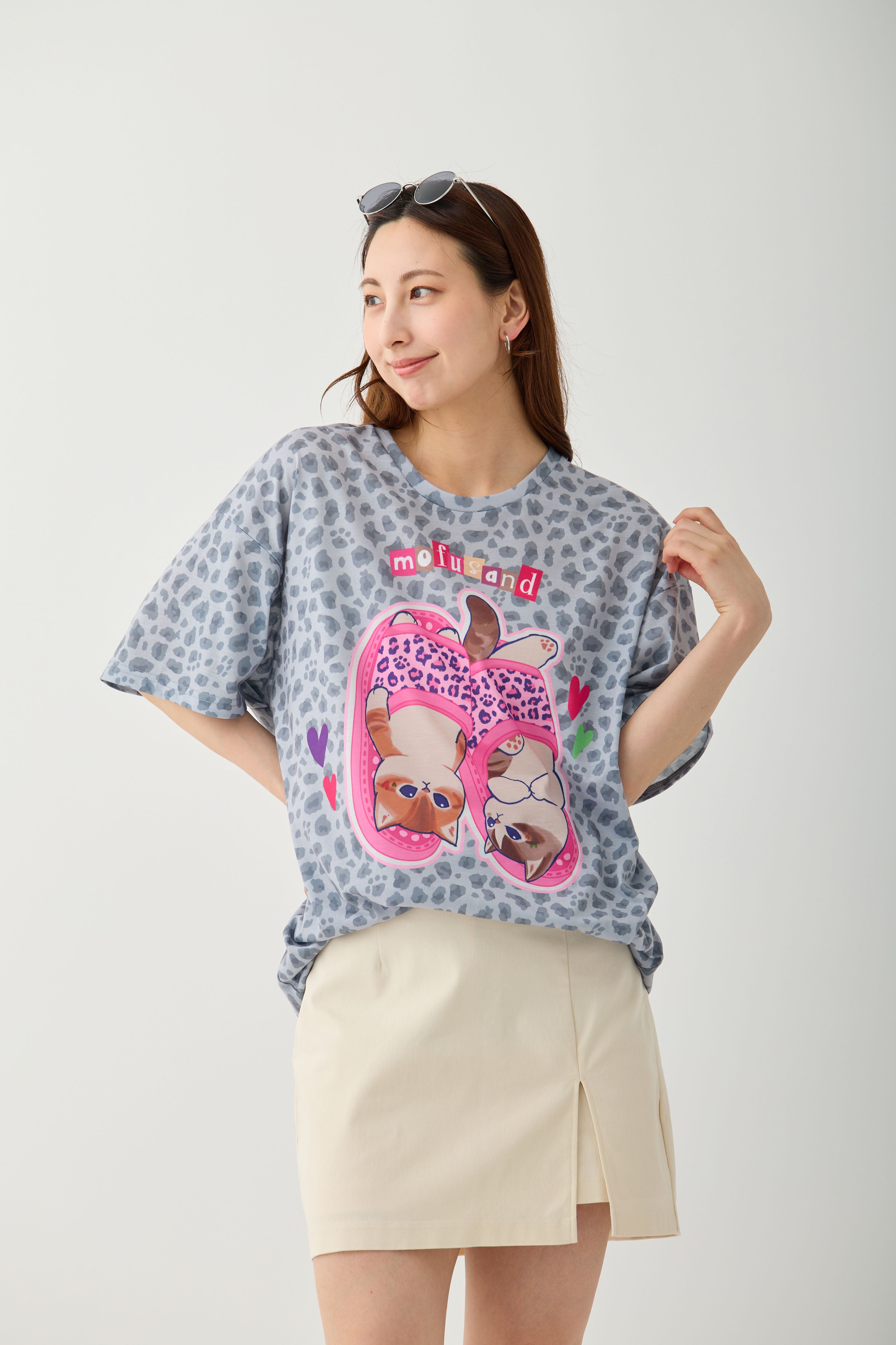 【2BUY10%OFF対象商品】mofusand Tシャツ ぎゃるにゃん スリッパ グレー
