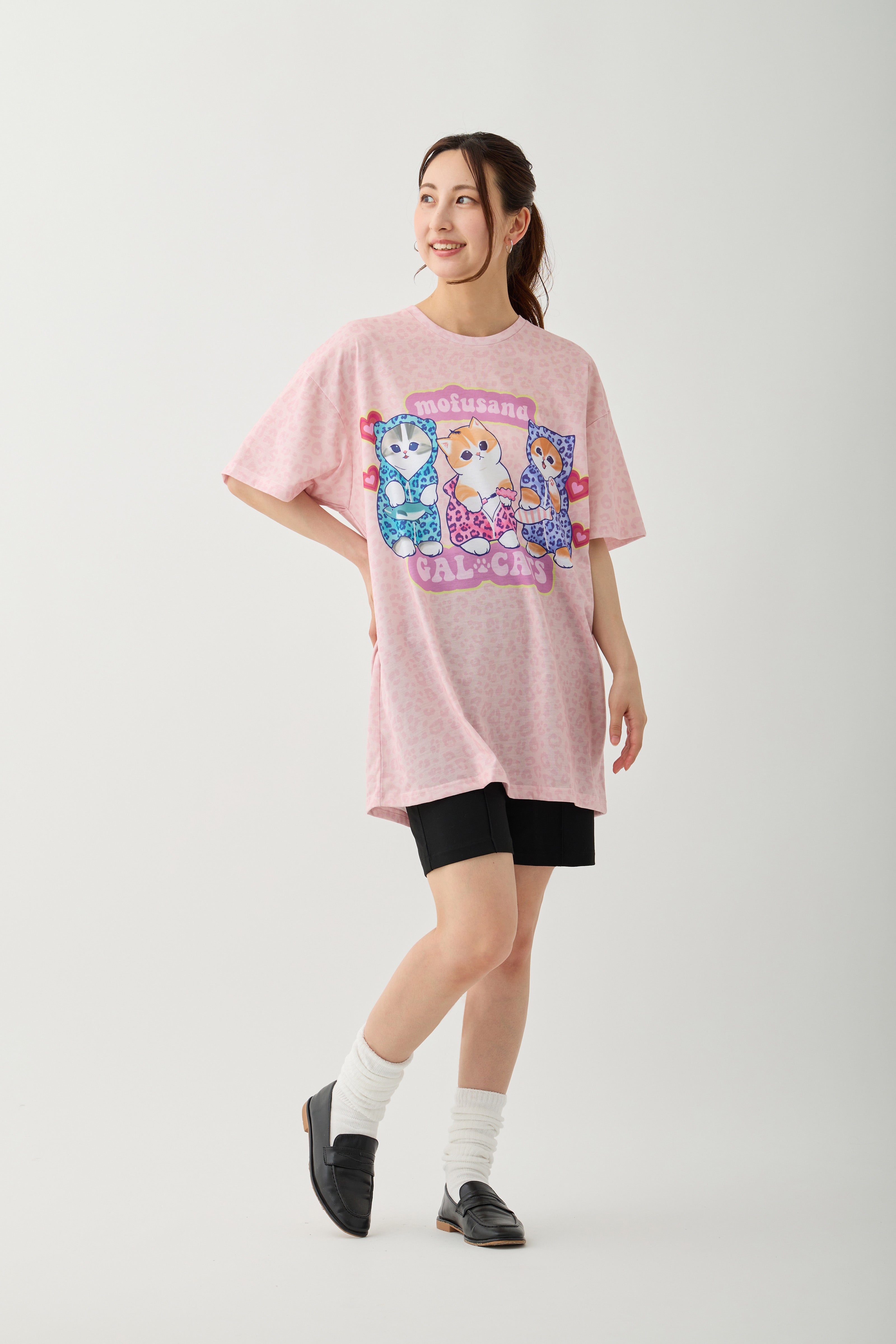 【2BUY10%OFF対象商品】mofusand Tシャツ ぎゃるにゃん GAL CAT ピンク