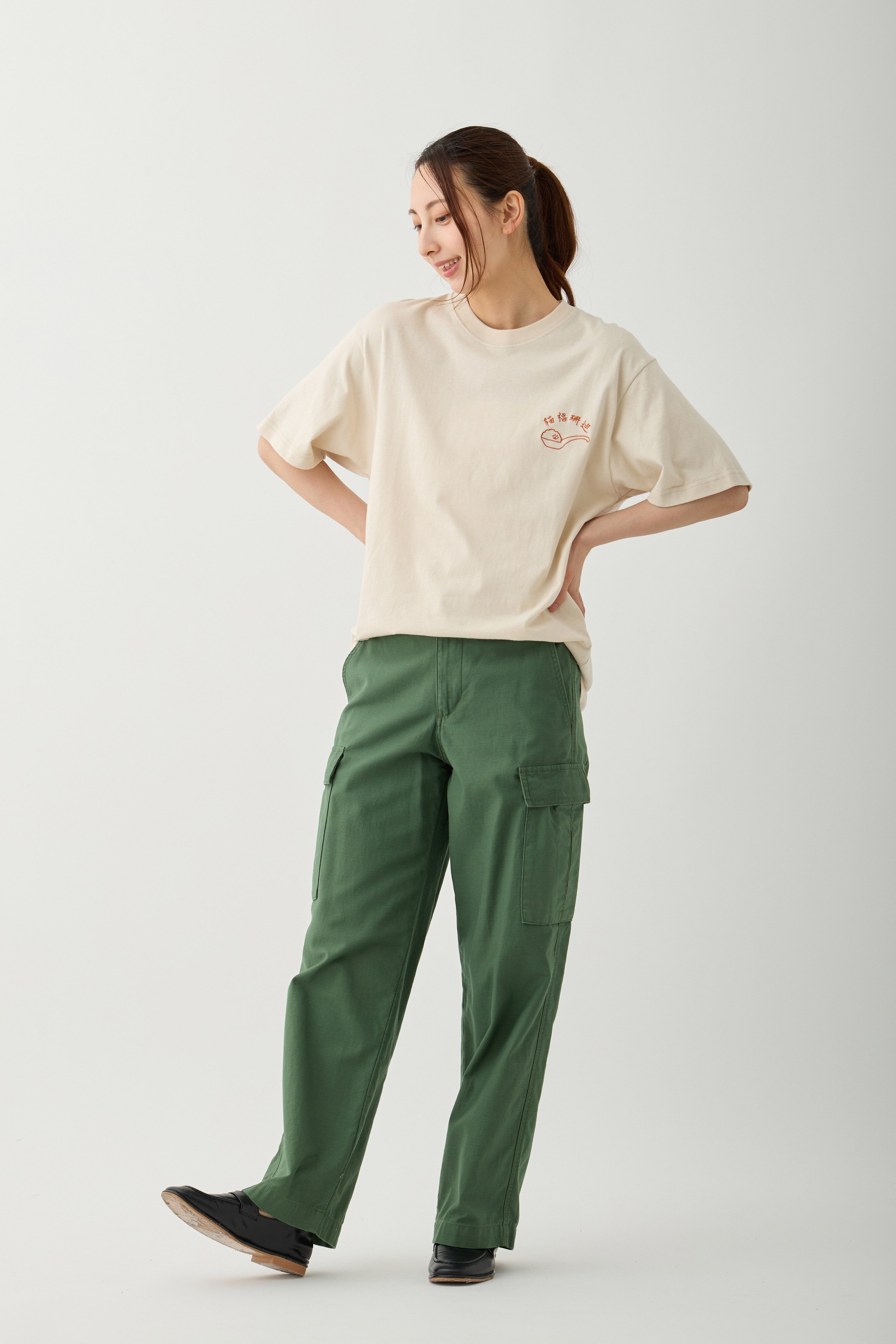 【2BUY10%OFF対象商品】mofusand Tシャツ 中華風 炒飯 ナチュラル