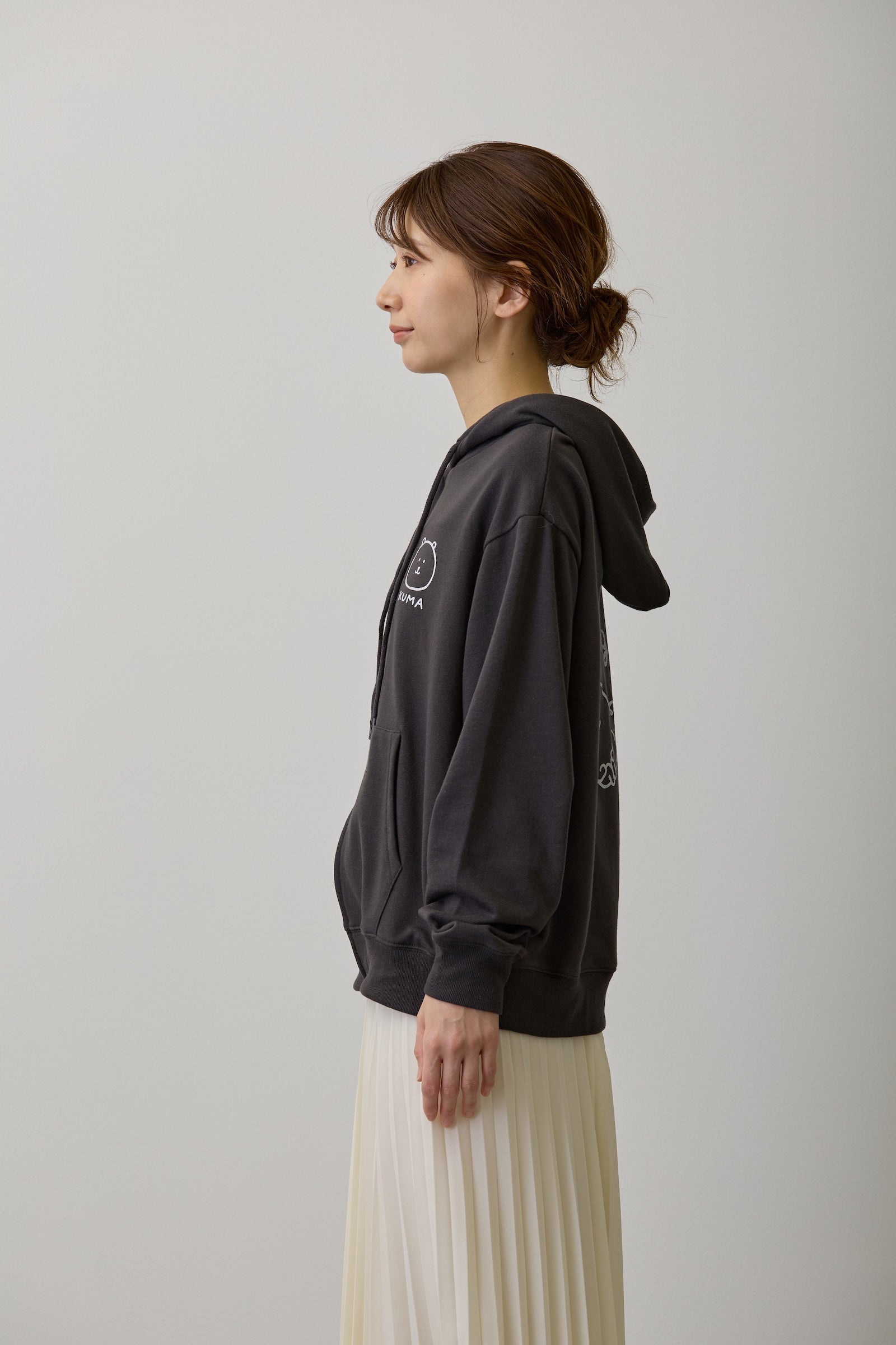 【2BUY10%OFF対象商品】ナガノキャラクターズ ZIPパーカー ローリングくま スミ