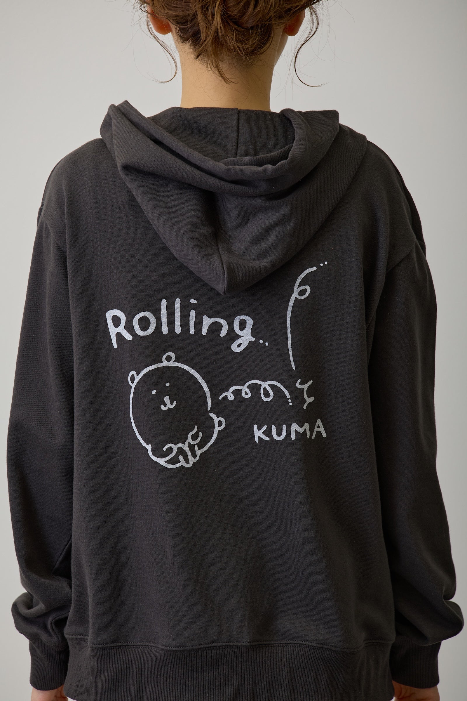 【2BUY10%OFF対象商品】ナガノキャラクターズ ZIPパーカー ローリングくま スミ