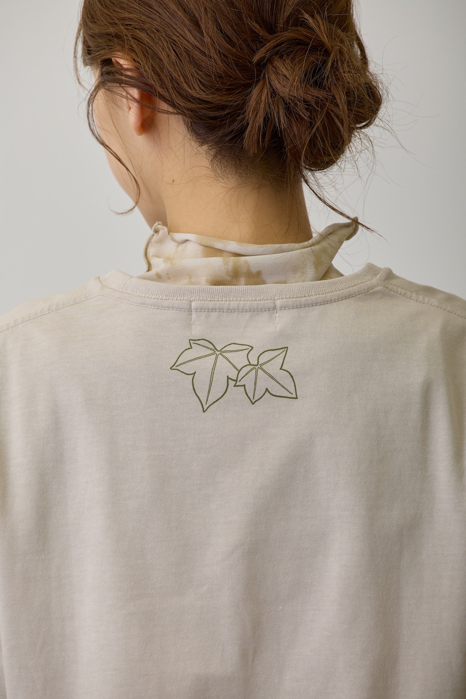 【2BUY10%OFF対象商品】mofusand Tシャツ アールヌーヴォー風 アイビー ナチュラル