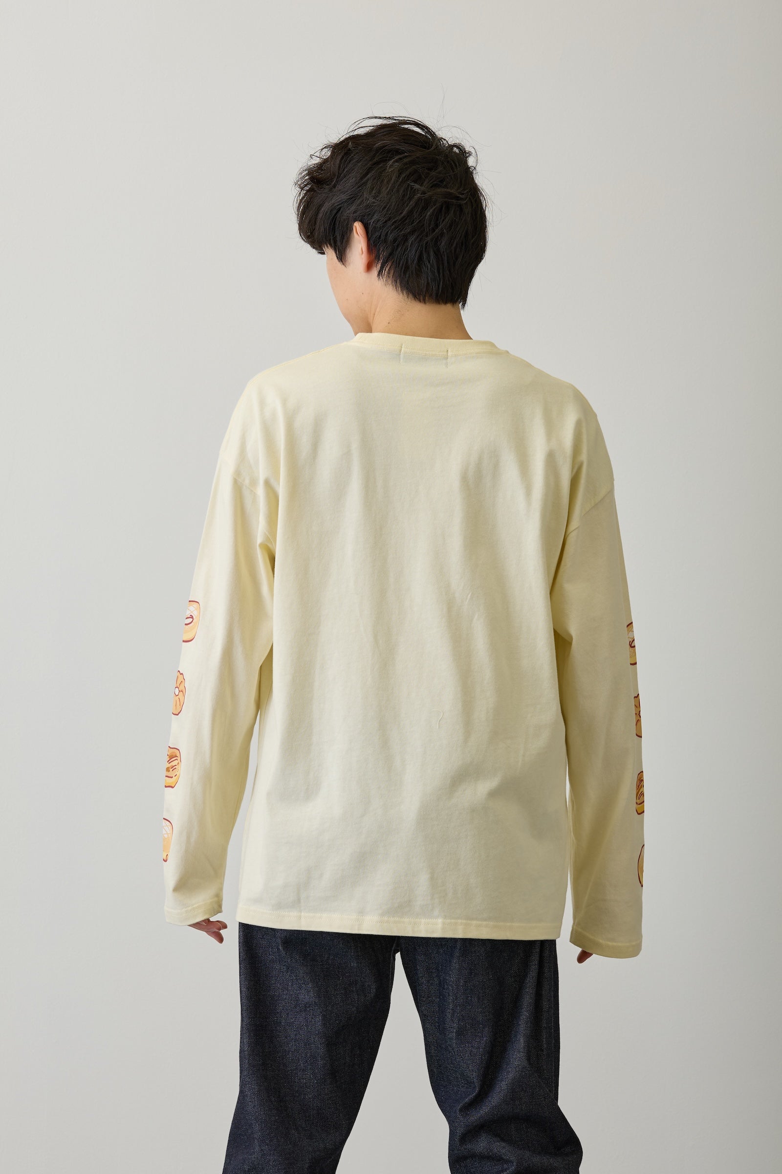 【2BUY10%OFF対象商品】ちいかわ 長袖Tシャツ ドーナッツ イエローベージュ