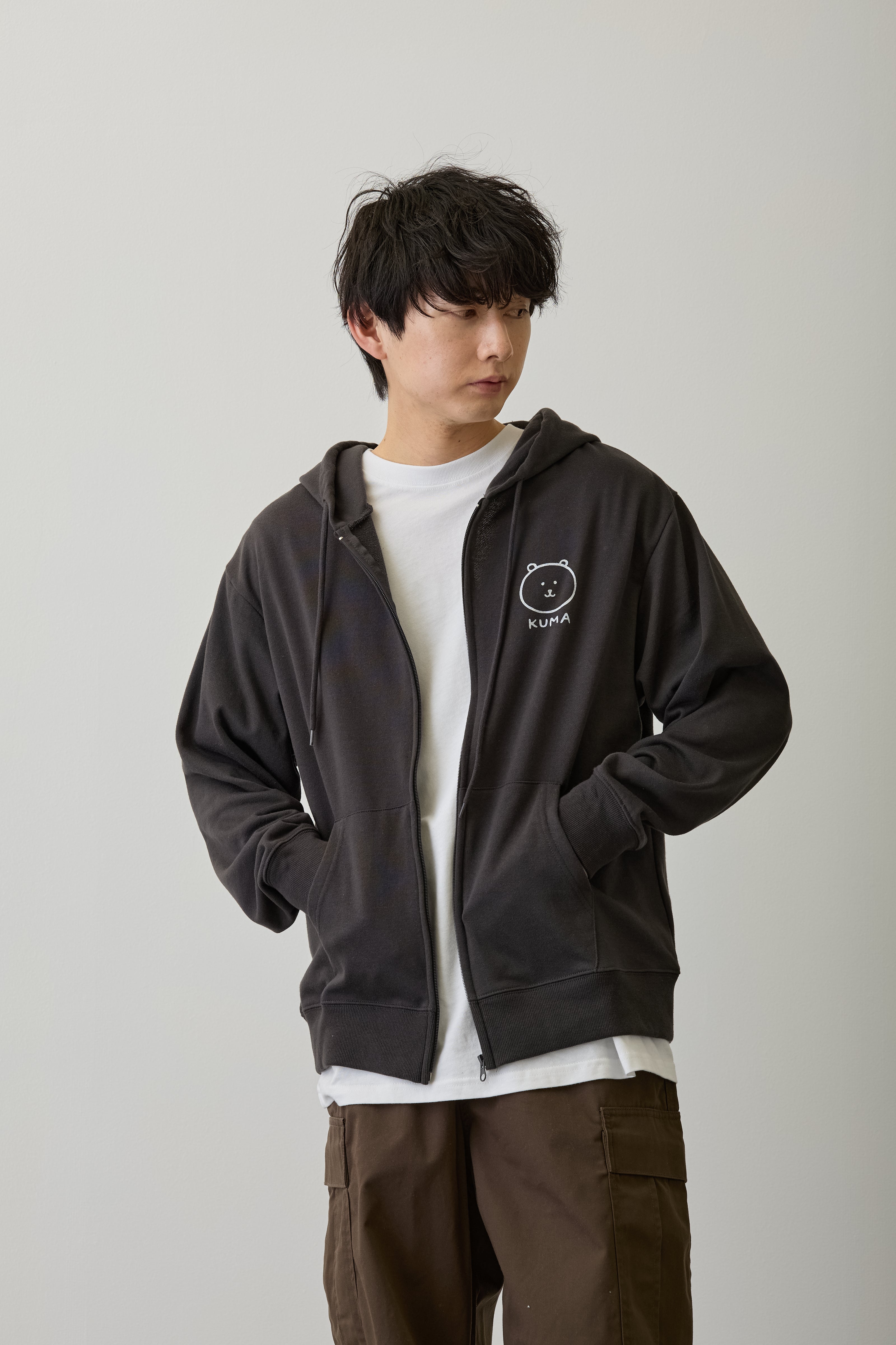 【2BUY10%OFF対象商品】ナガノキャラクターズ ZIPパーカー ローリングくま スミ