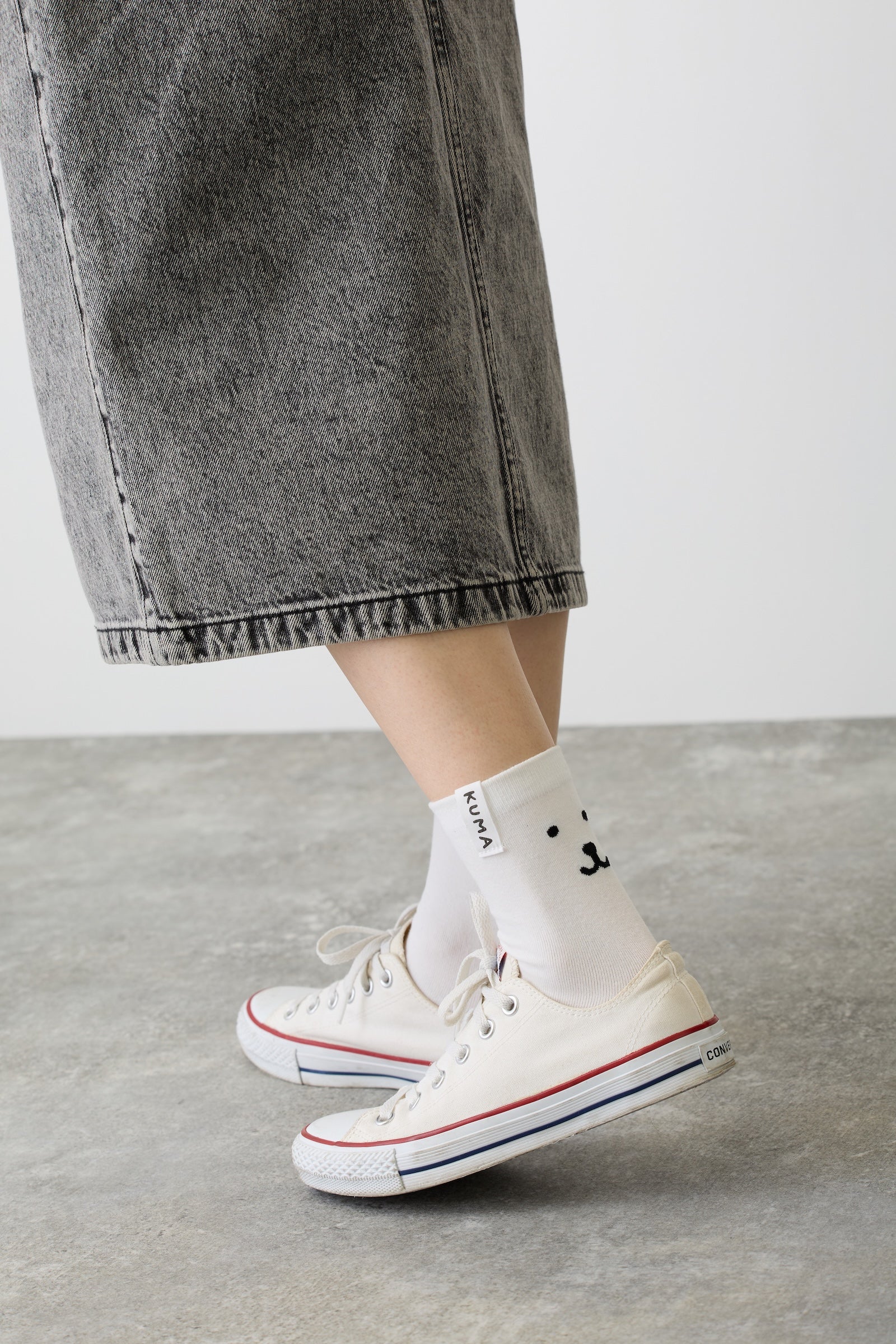 【追加生産予約】ナガノキャラクターズ クルーソックス モノクロなくま ホワイト 22-24cm