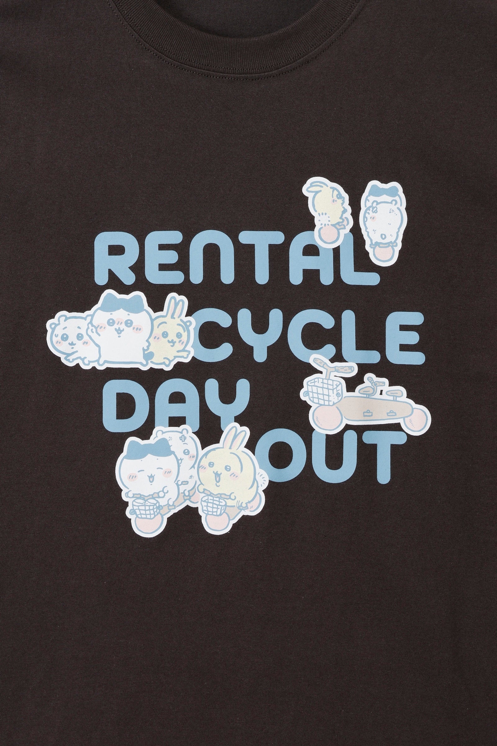 ちいかわ Tシャツ レンタサイクルでおでかけ スミ