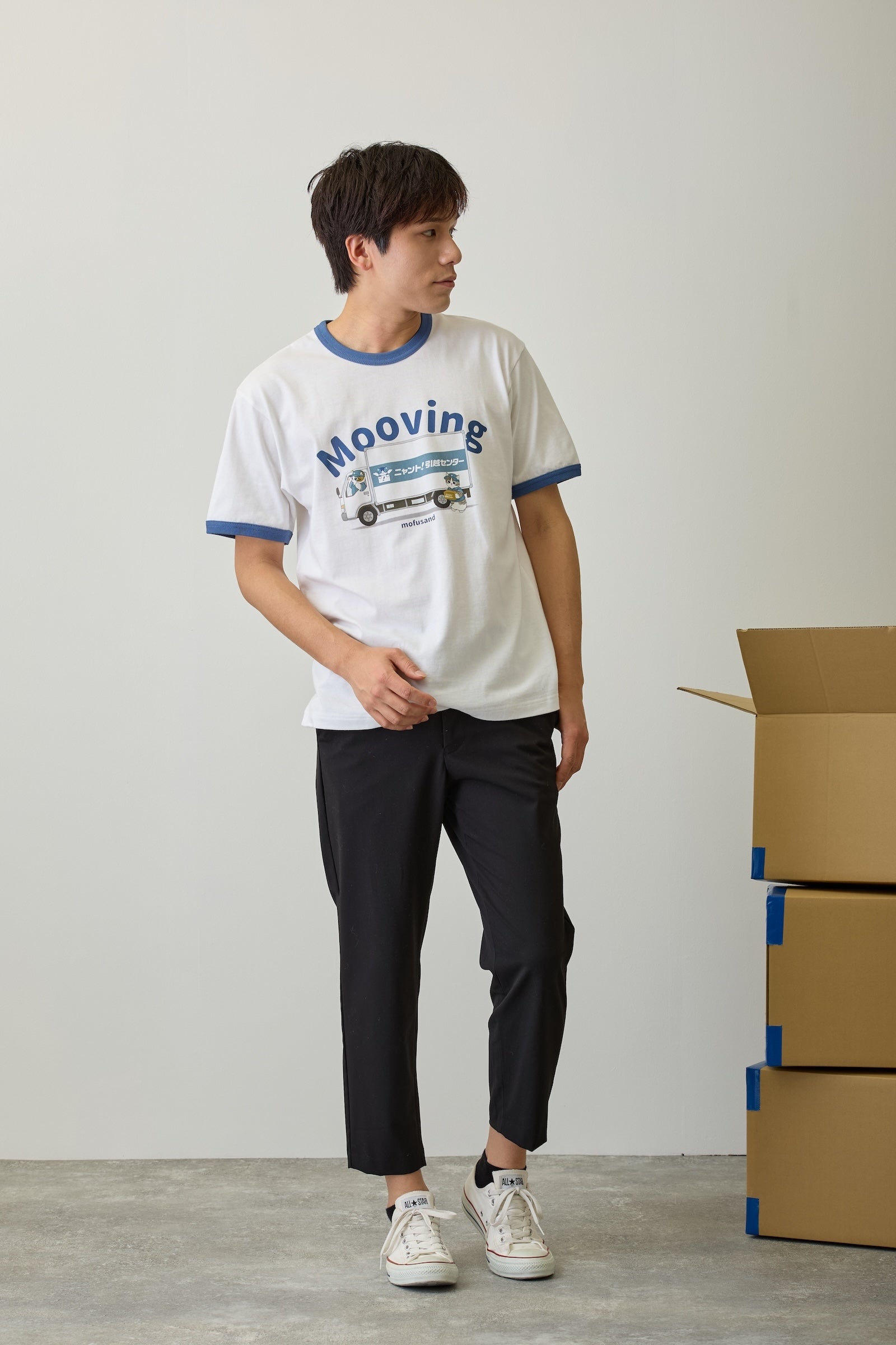 【2BUY10%OFF対象商品】mofusand Tシャツ ニャント!引越センター Mooving ホワイト