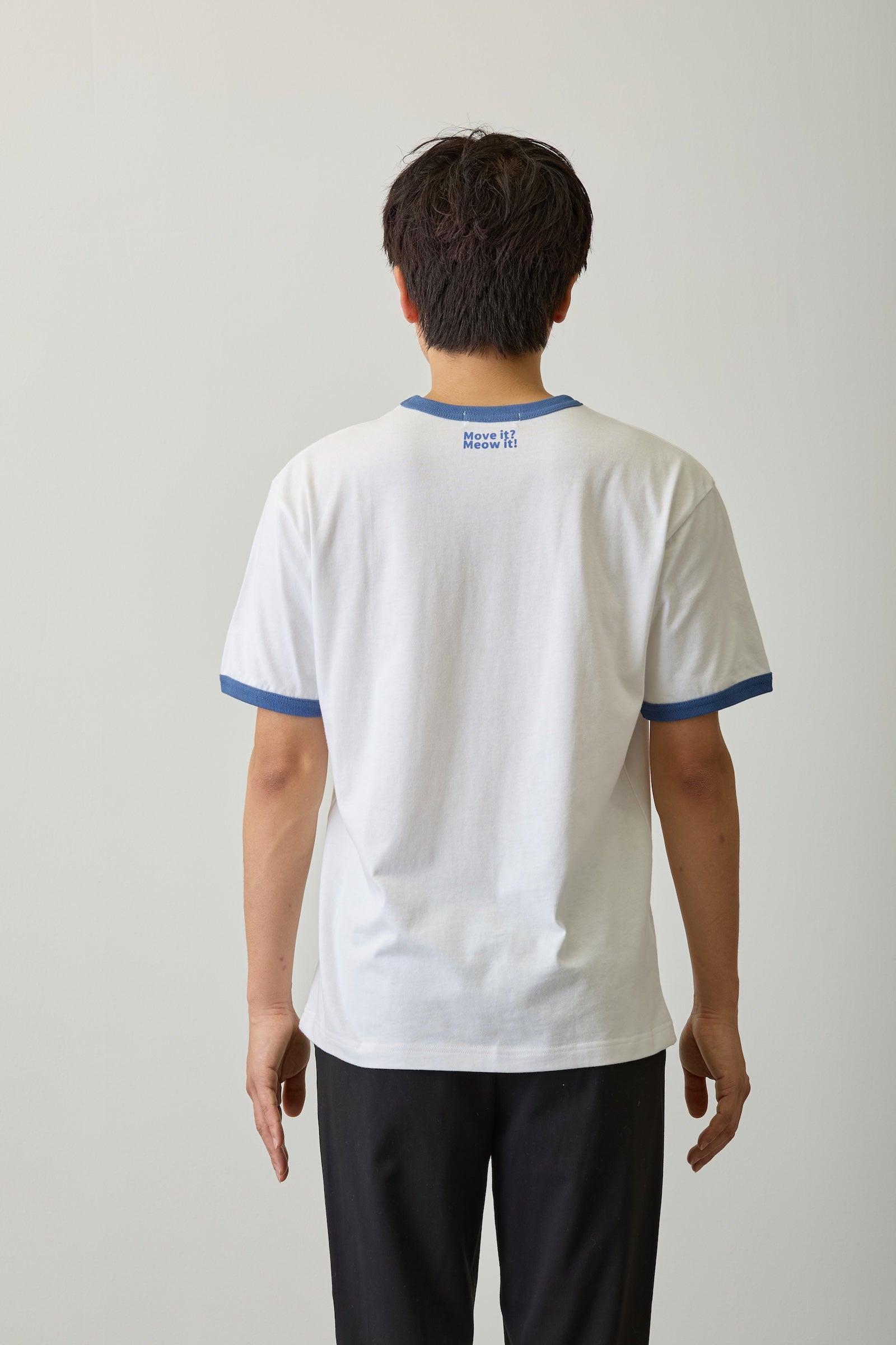 【2BUY10%OFF対象商品】mofusand Tシャツ ニャント!引越センター Mooving ホワイト
