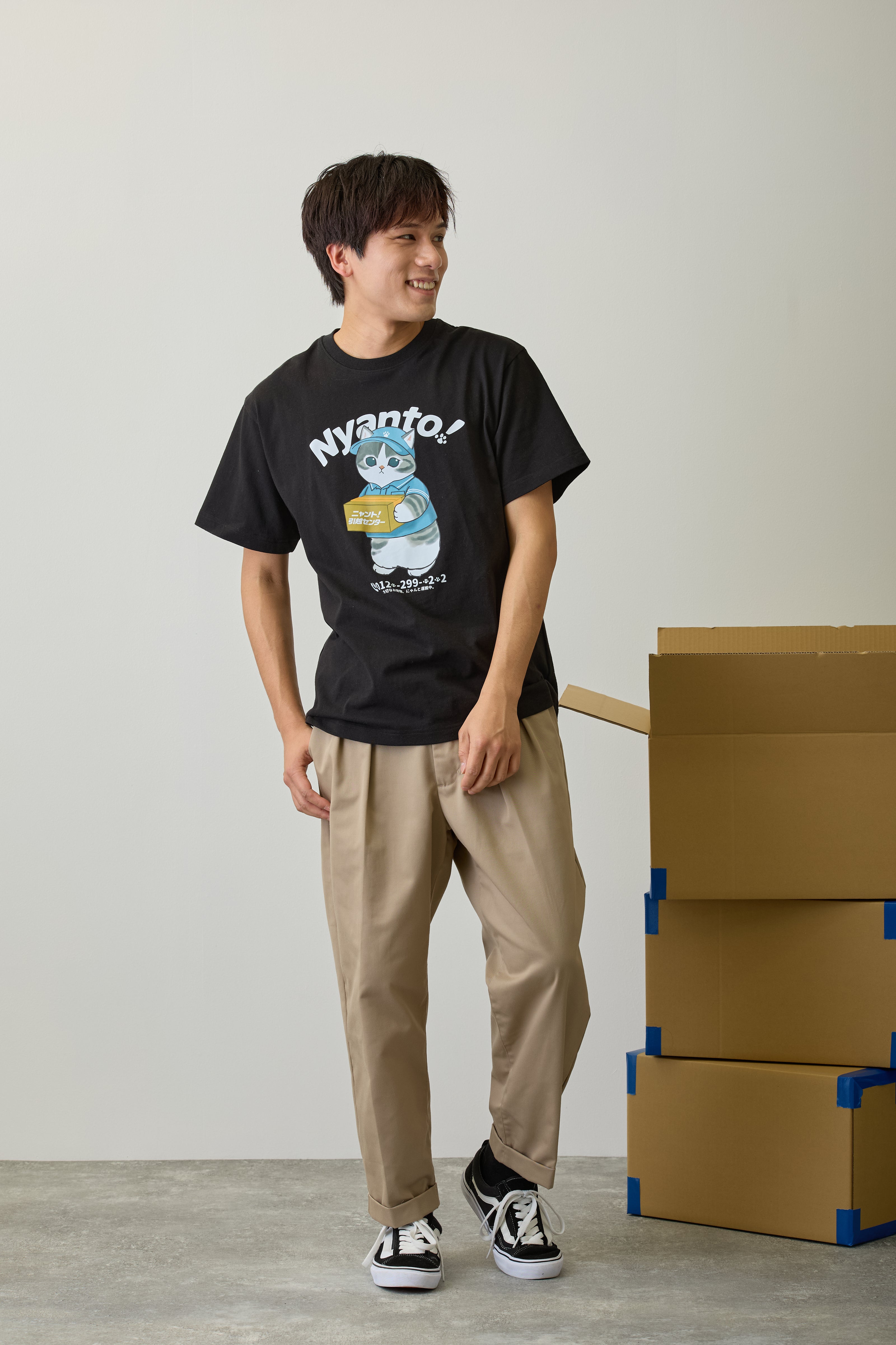 【2BUY10%OFF対象商品】mofusand Tシャツ ニャント!引越センター Nyanto! ブラック