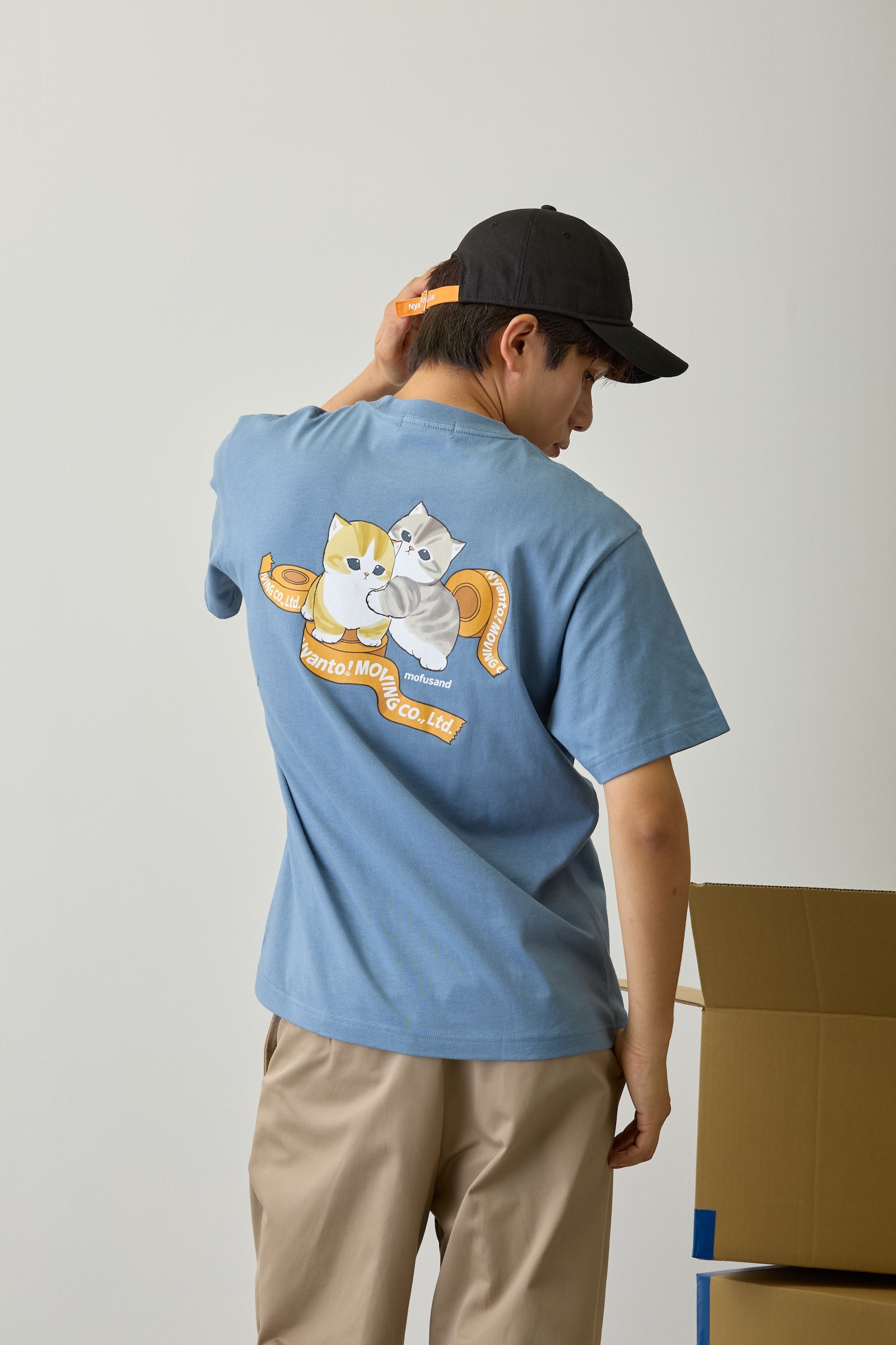 【2BUY10%OFF対象商品】mofusand Tシャツ ニャント!引越センター スタッフ ブルー