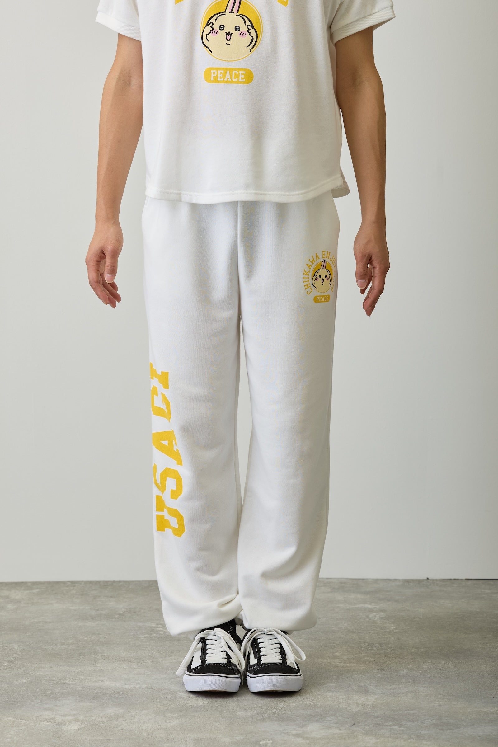 【2BUY10%OFF対象商品】ちいかわ スウェットパンツ ピース うさぎ ホワイト