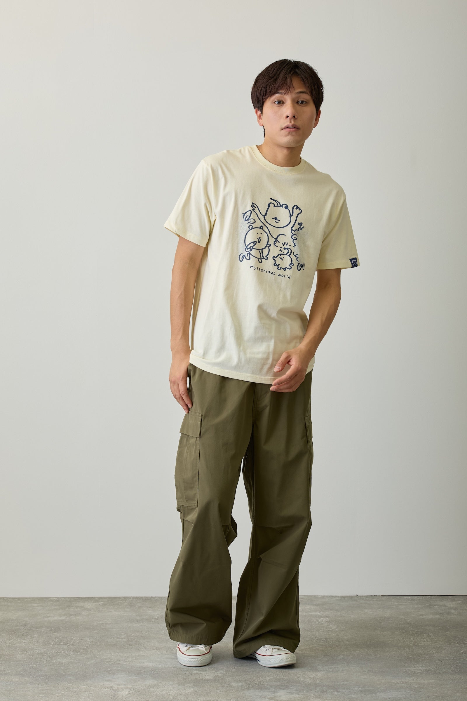 ナガノキャラクターズ Tシャツ 不思議な世界 クリーム