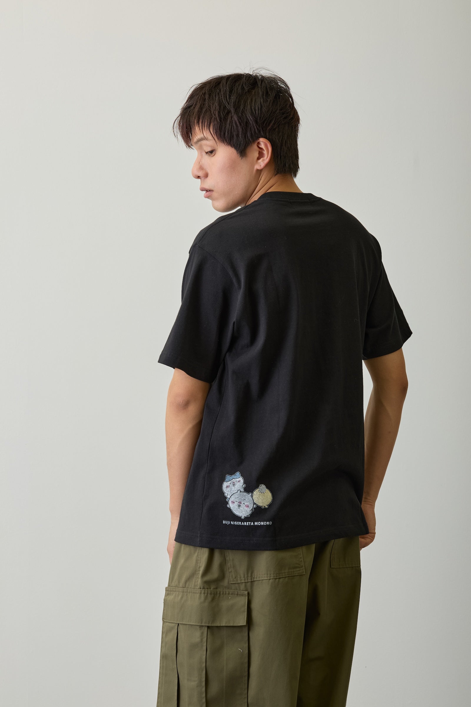 ちいかわ Tシャツ KNUCKLE DUSTER ブラック
