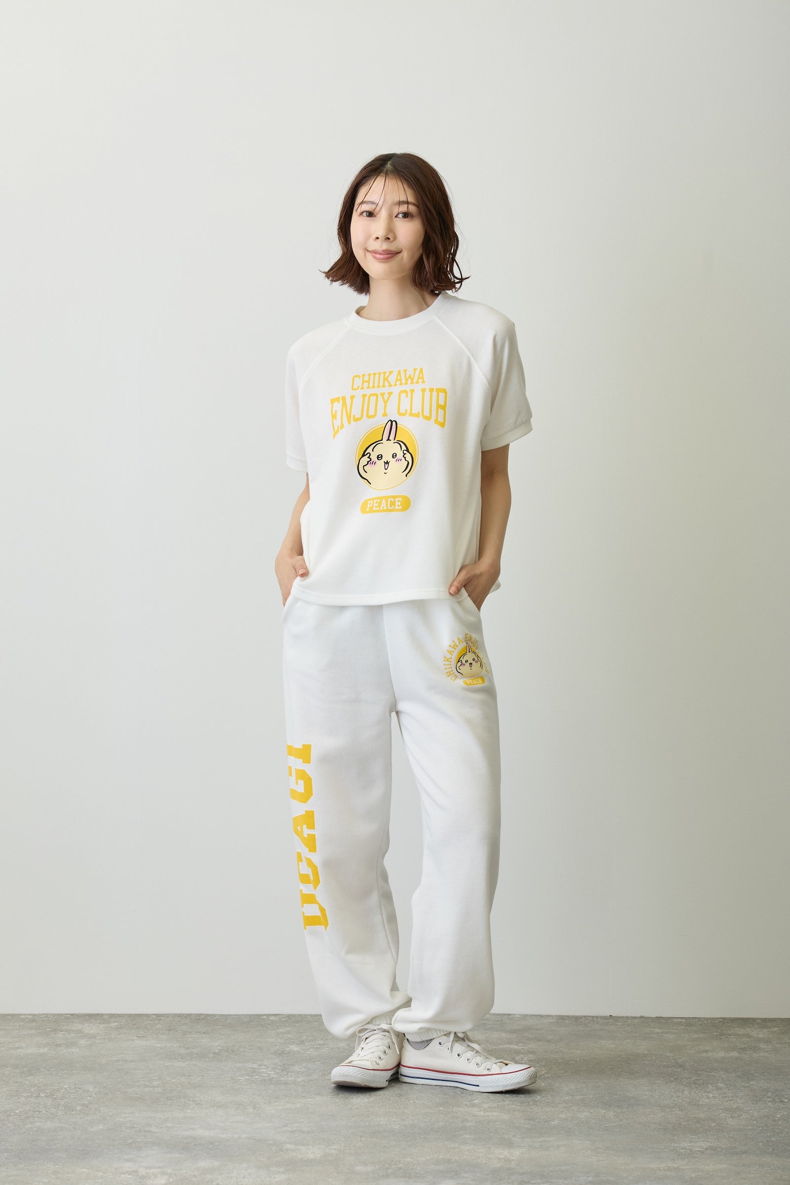【2BUY10%OFF対象商品】ちいかわ Tシャツ ピース うさぎ ホワイト