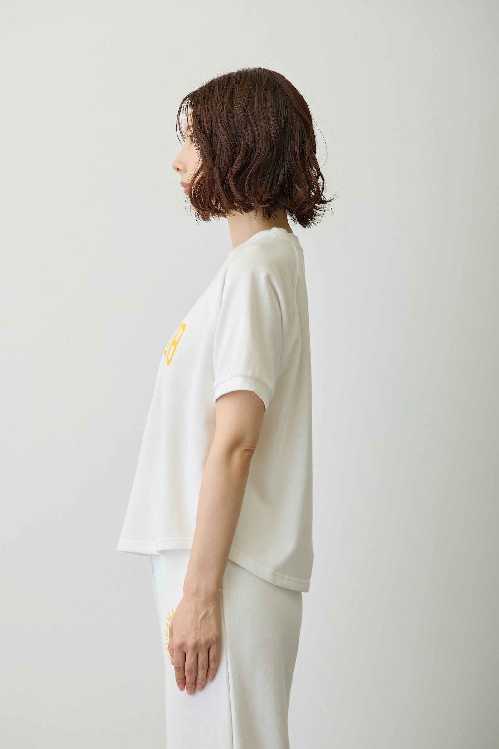 【2BUY10%OFF対象商品】ちいかわ Tシャツ ピース うさぎ ホワイト