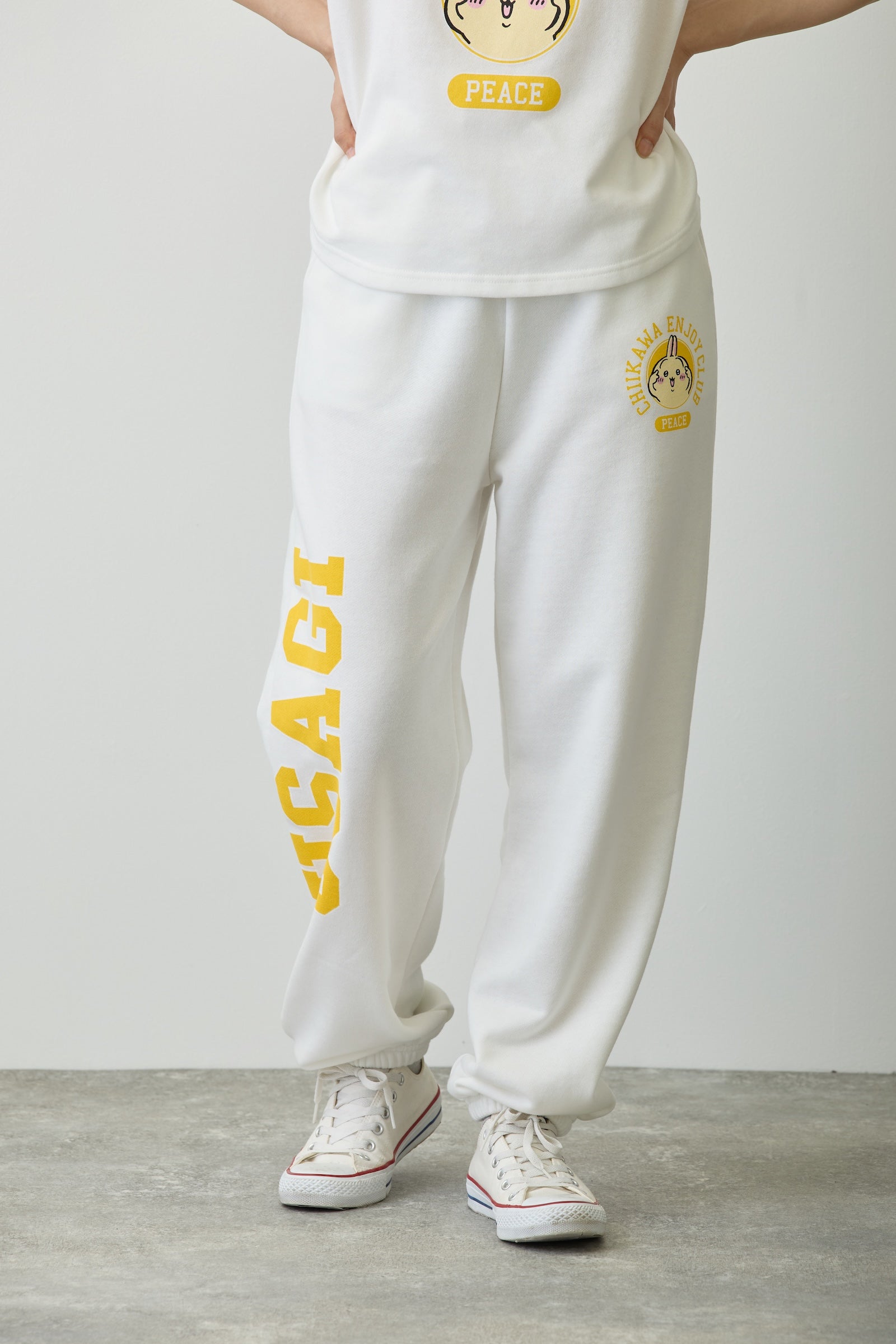 【2BUY10%OFF対象商品】ちいかわ スウェットパンツ ピース うさぎ ホワイト