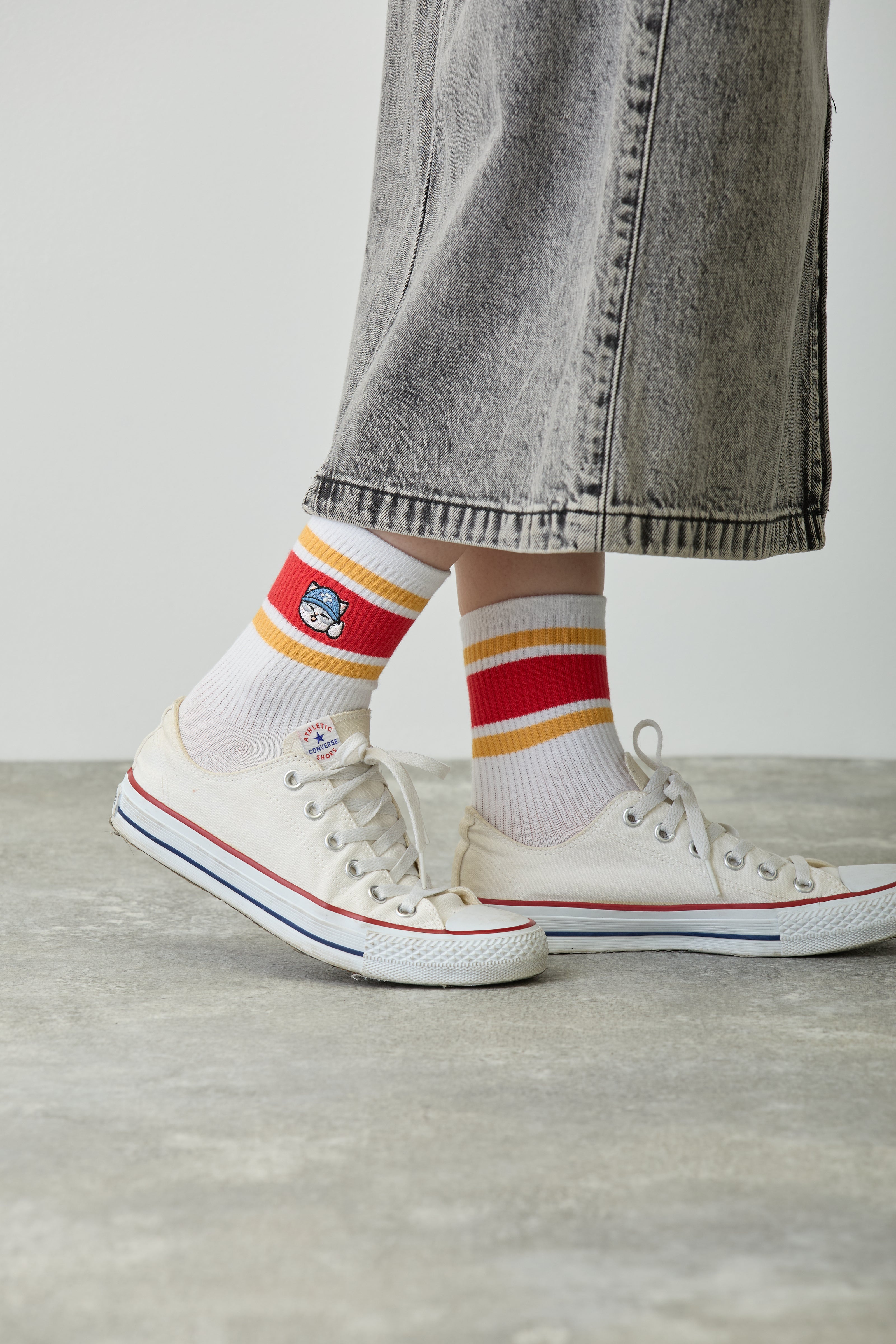 【2BUY10%OFF対象商品】mofusand クルーソックス ニャント!引越センター グッドワークにゃ レッド 22-24cm