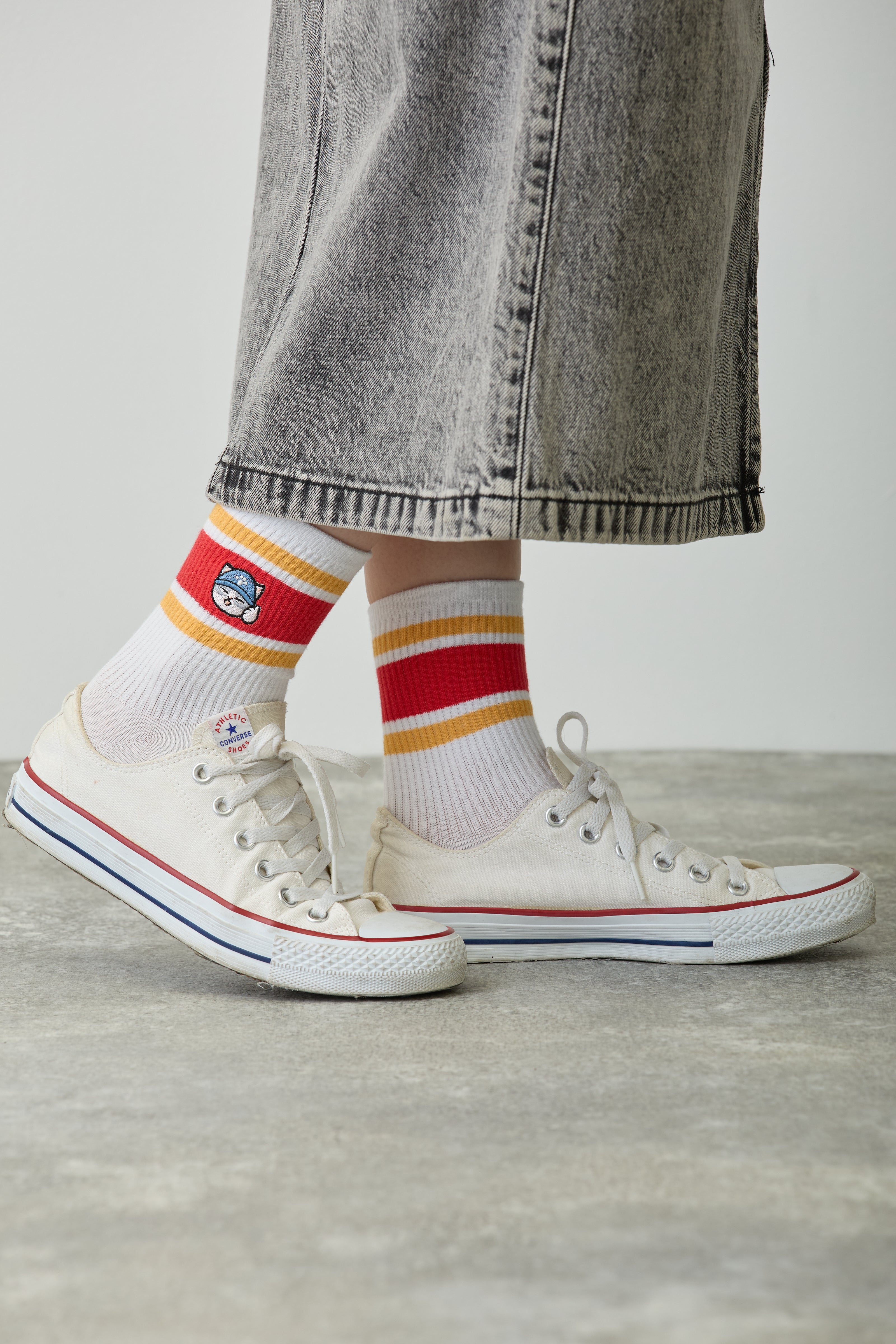 【2BUY10%OFF対象商品】mofusand クルーソックス ニャント!引越センター グッドワークにゃ レッド 22-24cm