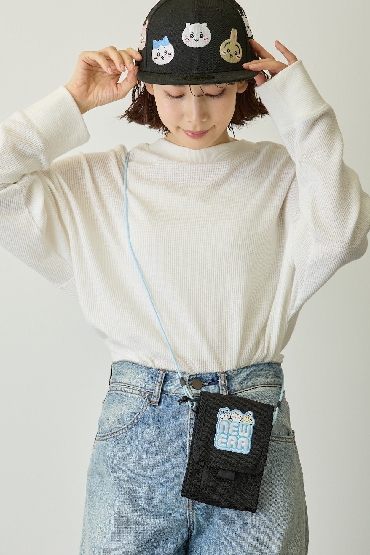 【2BUY10%OFF対象商品】スクエアネックポーチ 0.5L ちいかわ / ちいかわ・ハチワレ・うさぎ ブラック