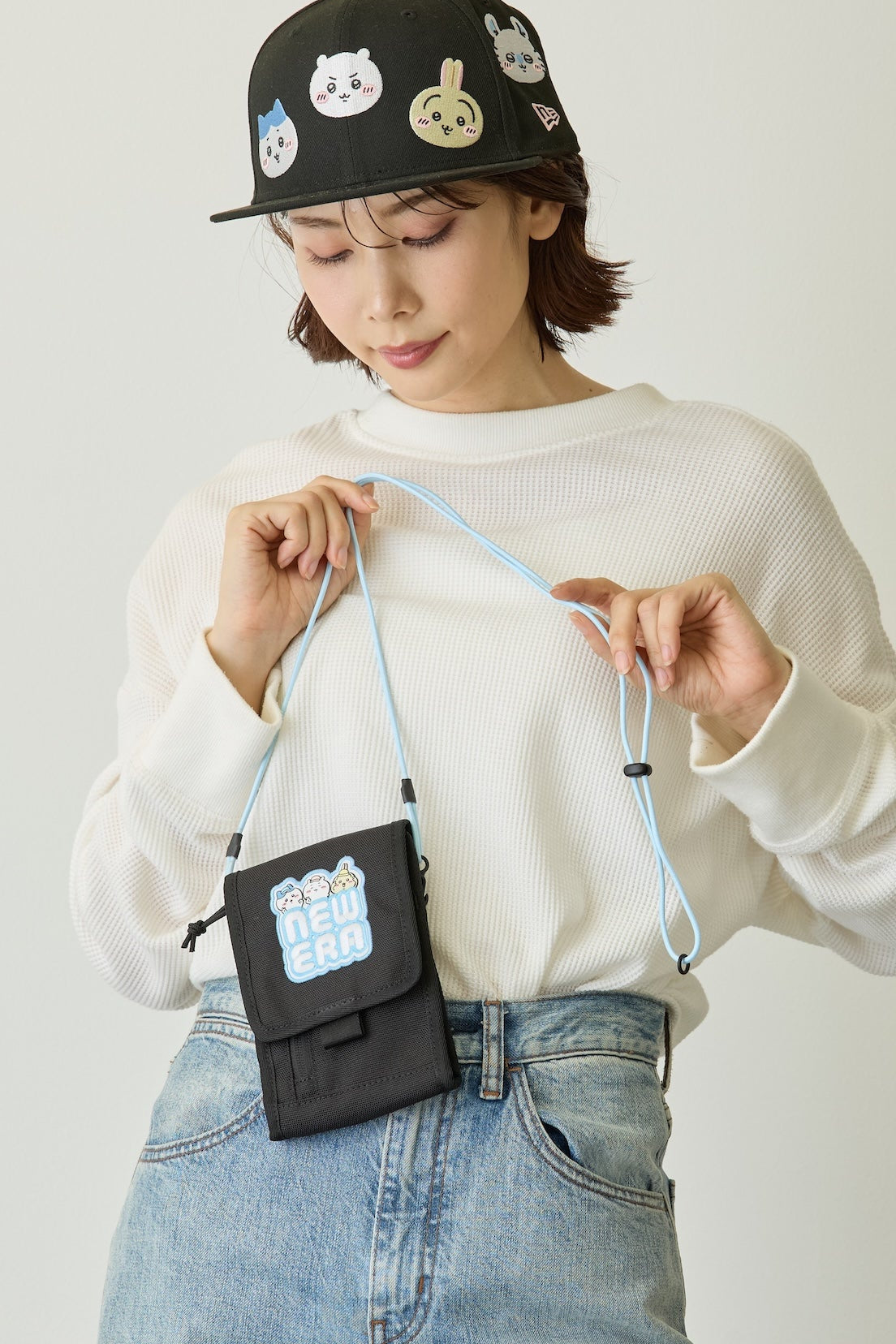 【2BUY10%OFF対象商品】スクエアネックポーチ 0.5L ちいかわ / ちいかわ・ハチワレ・うさぎ ブラック