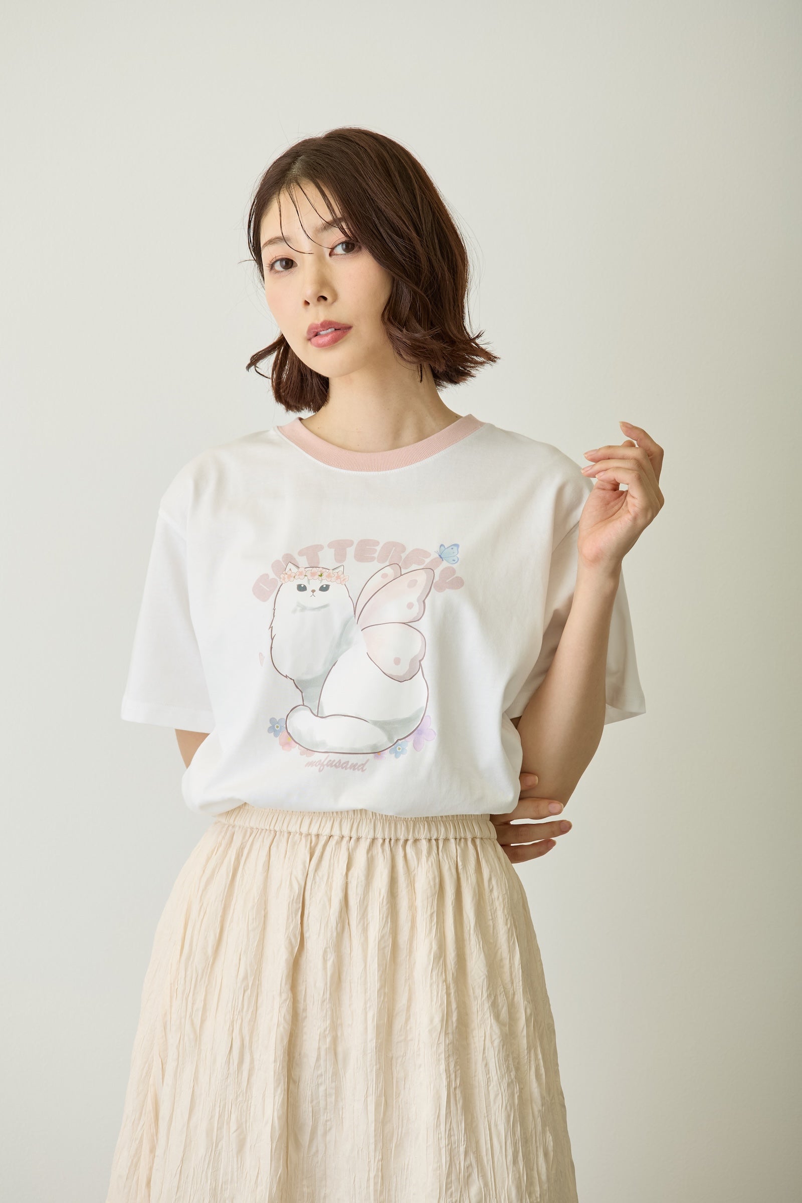 mofusand Tシャツ ちょうちょにゃん ももはねにゃん ホワイト