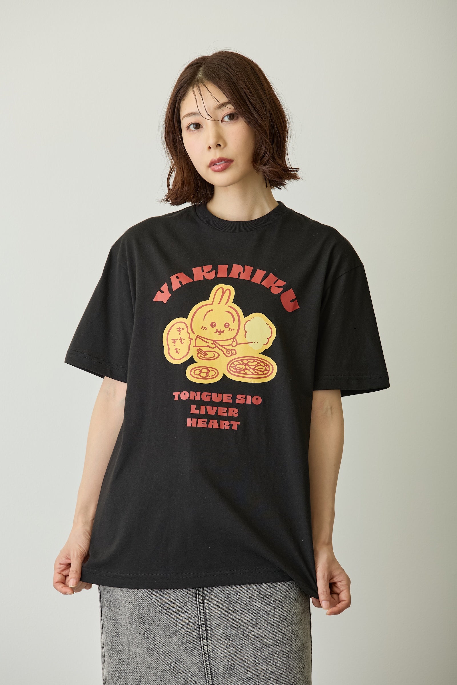ちいかわ パックTシャツ 焼肉/屈伸 ブラック/オートミール