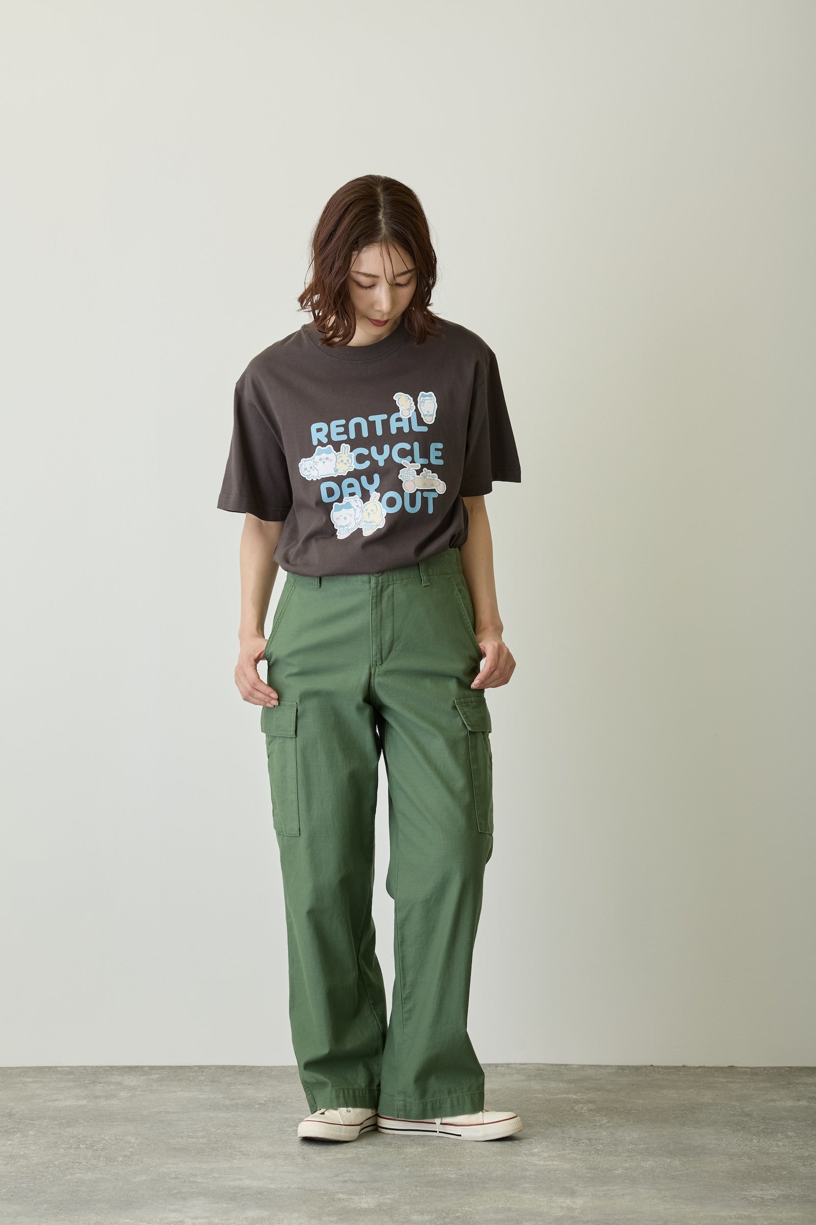 ちいかわ Tシャツ レンタサイクルでおでかけ スミ