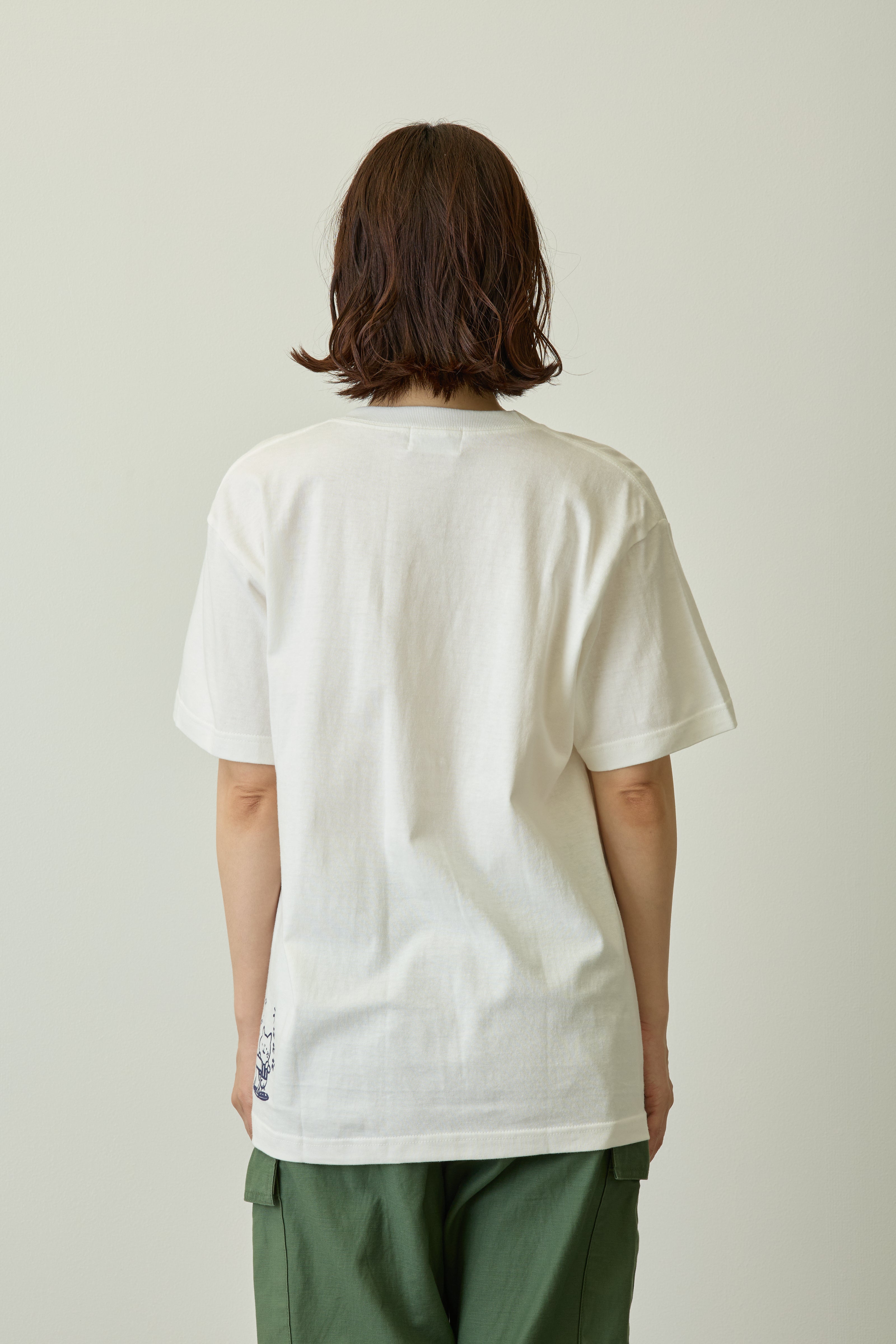ホワイトタイガーとブラックタイガー Tシャツ USAKEN バニラホワイト
