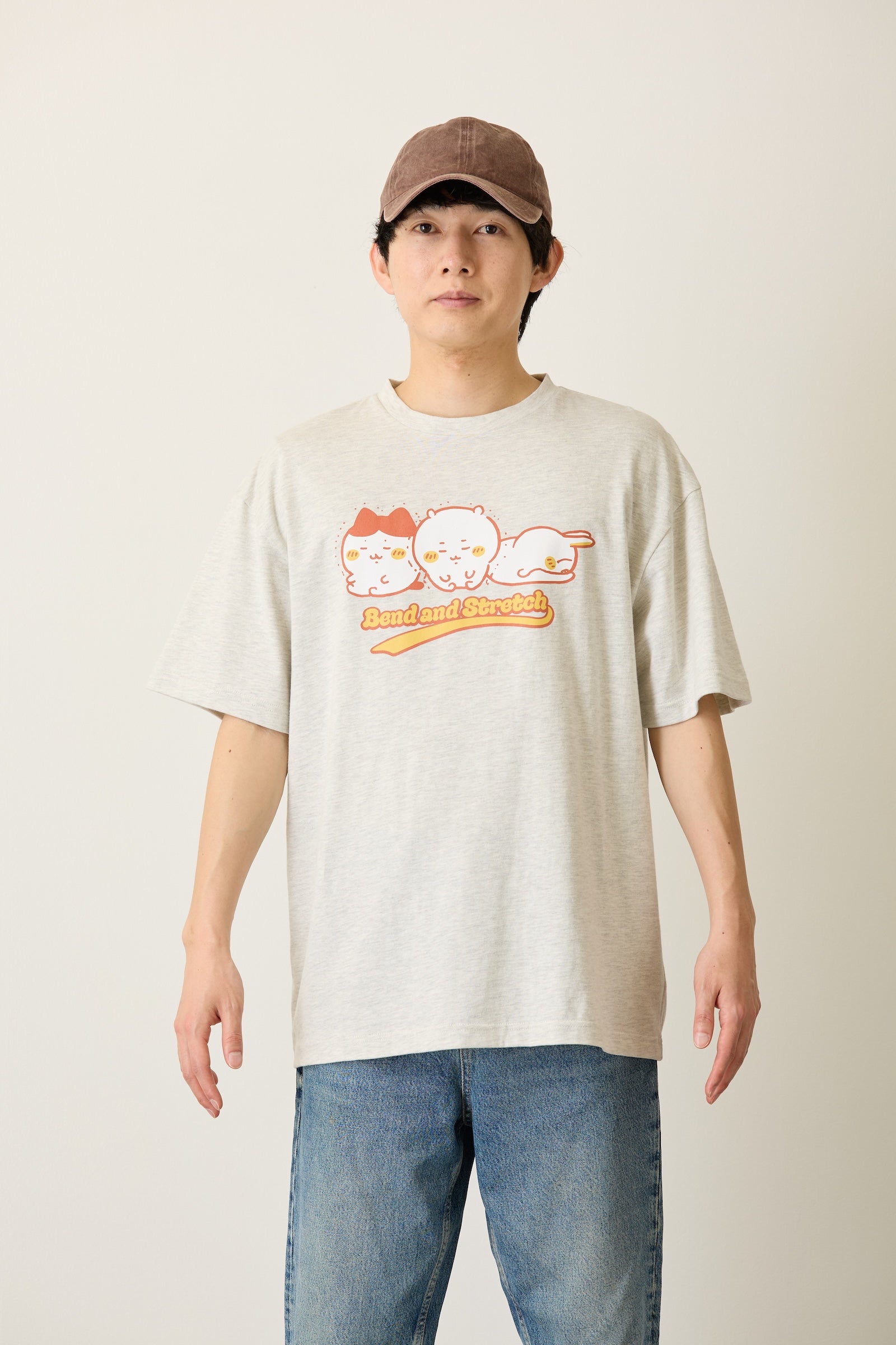 ちいかわ パックTシャツ 焼肉/屈伸 ブラック/オートミール