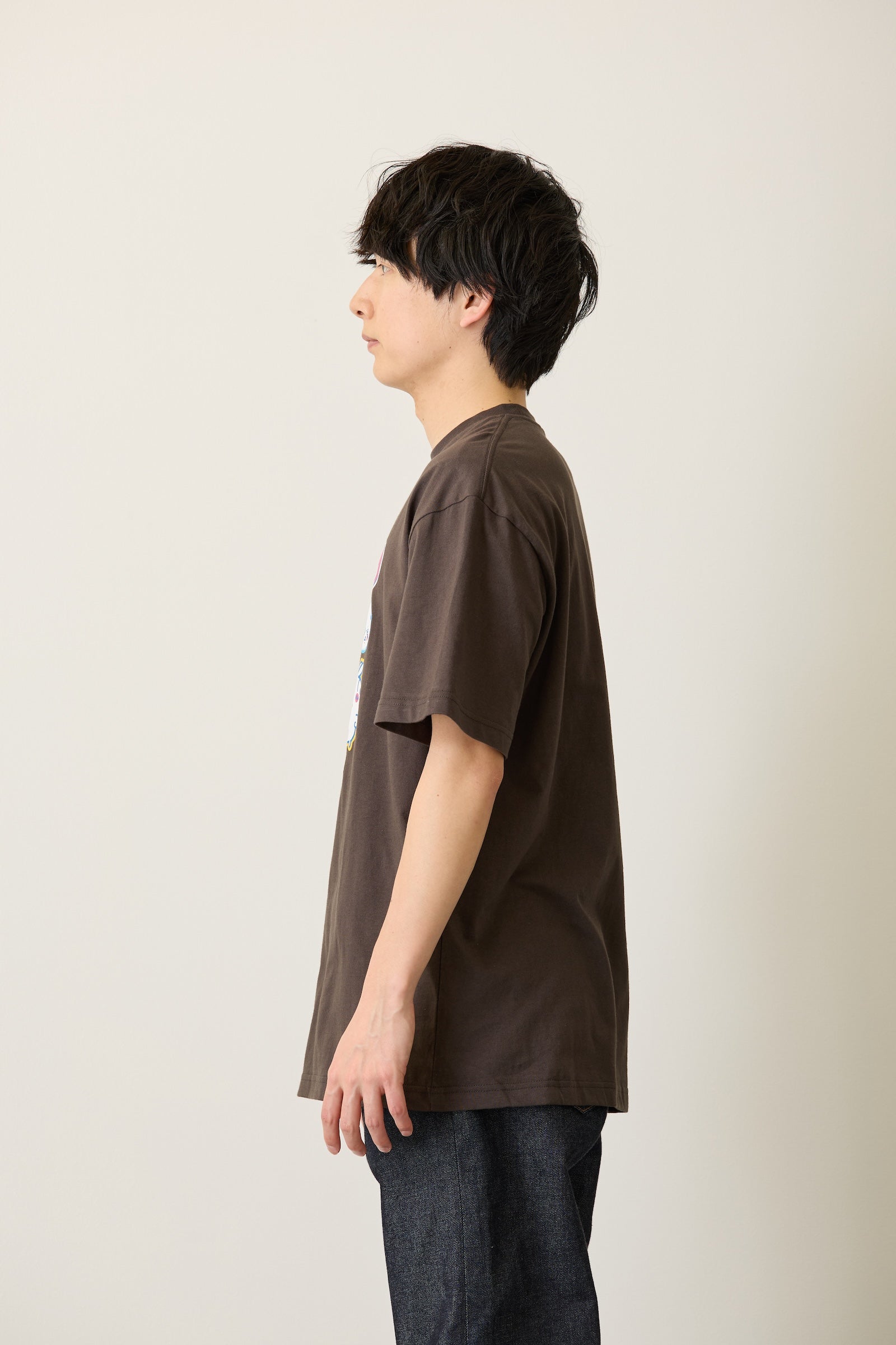 ちいかわ パックTシャツ おしりズリズリ/ステッカー ホワイト/スミ
