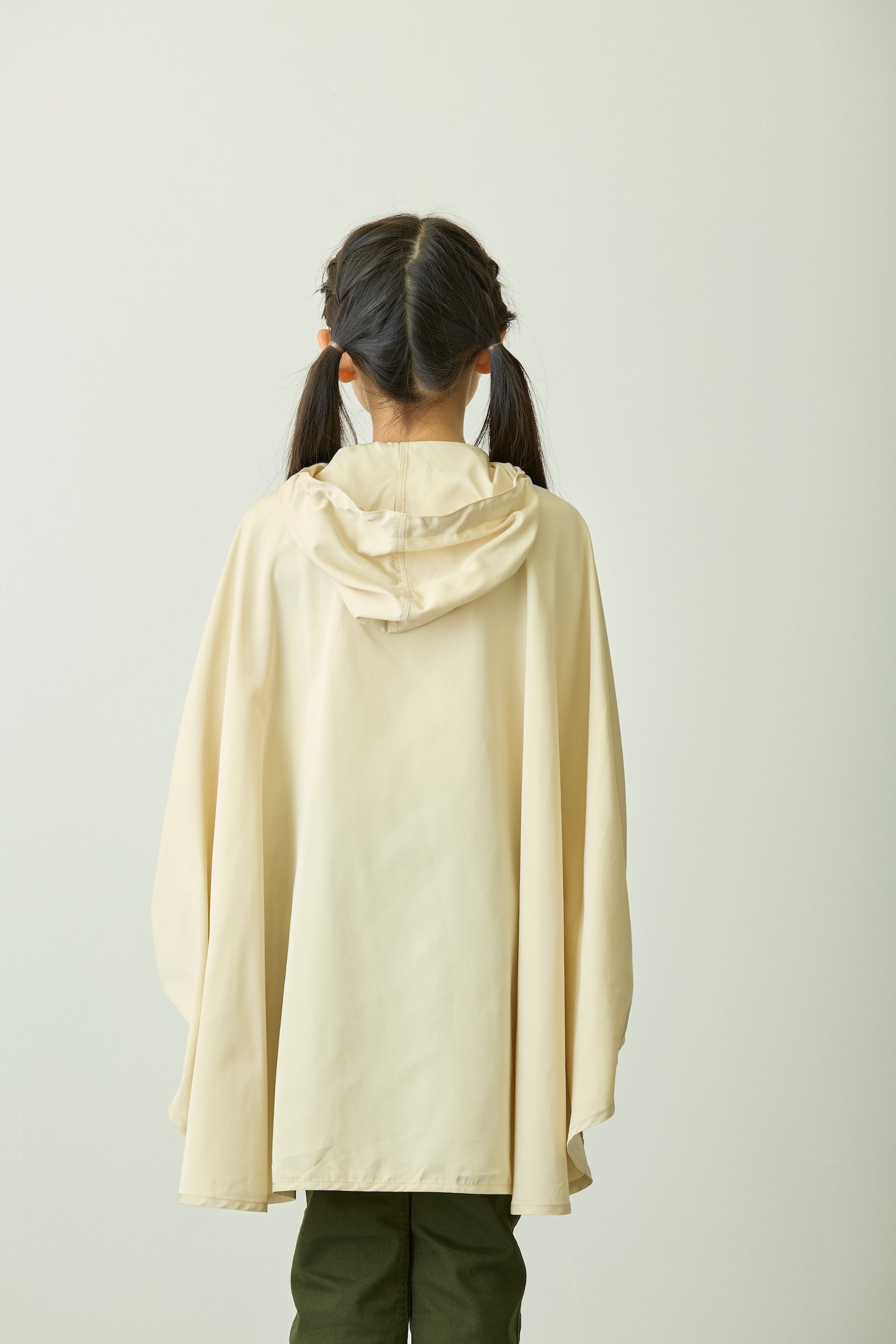 ちいかわ パッカブルレインポンチョ ウラヤハボウズ うさぎ ベージュ キッズ