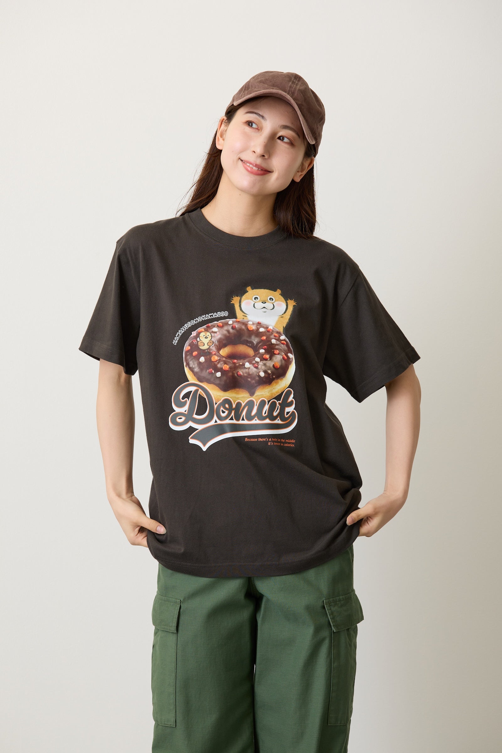 可愛い嘘のカワウソ Tシャツ ドーナツ スミ