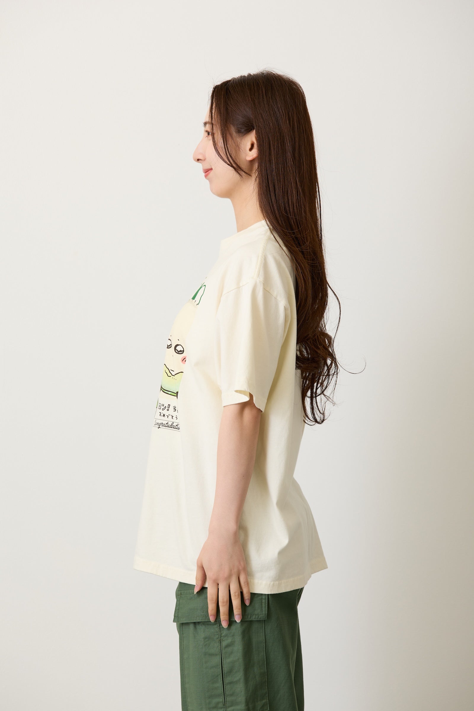 ちいかわ Tシャツ メロン クリーム