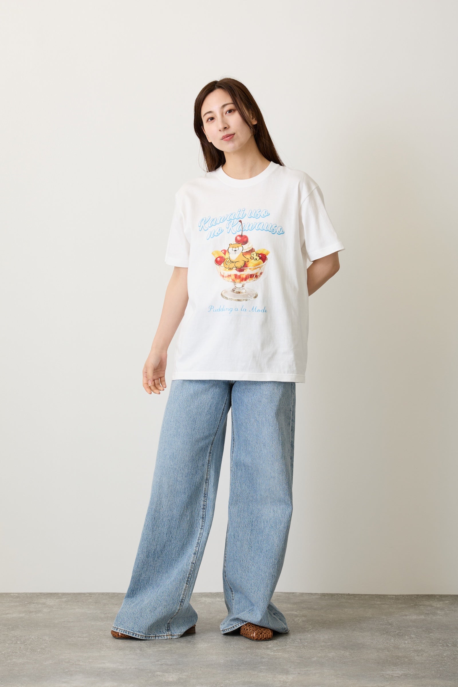 可愛い嘘のカワウソ Tシャツ プリンアラモード ホワイト