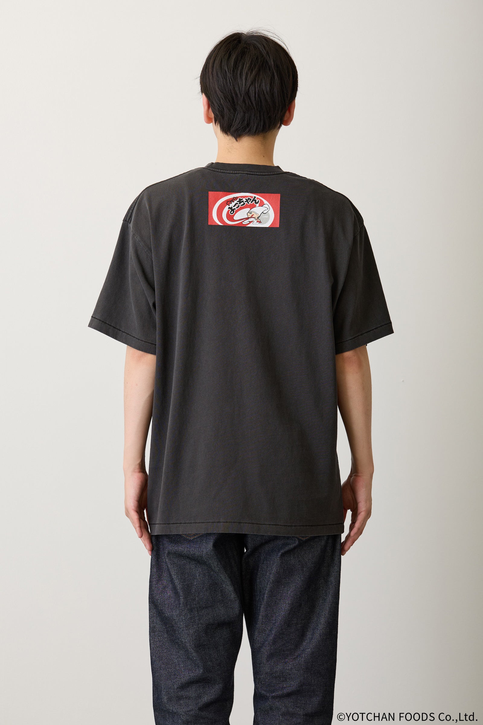 【7月中旬以降お届け】よっちゃんいか Tシャツ 駄菓子ロック ブラック