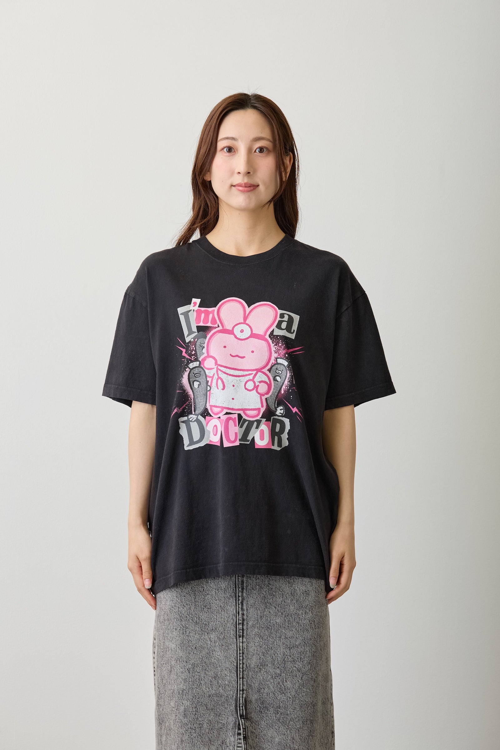 【7月中旬以降お届け】ホワイトタイガーとブラックタイガー Tシャツ うさぎ先生 I’m a Doctor ブラック