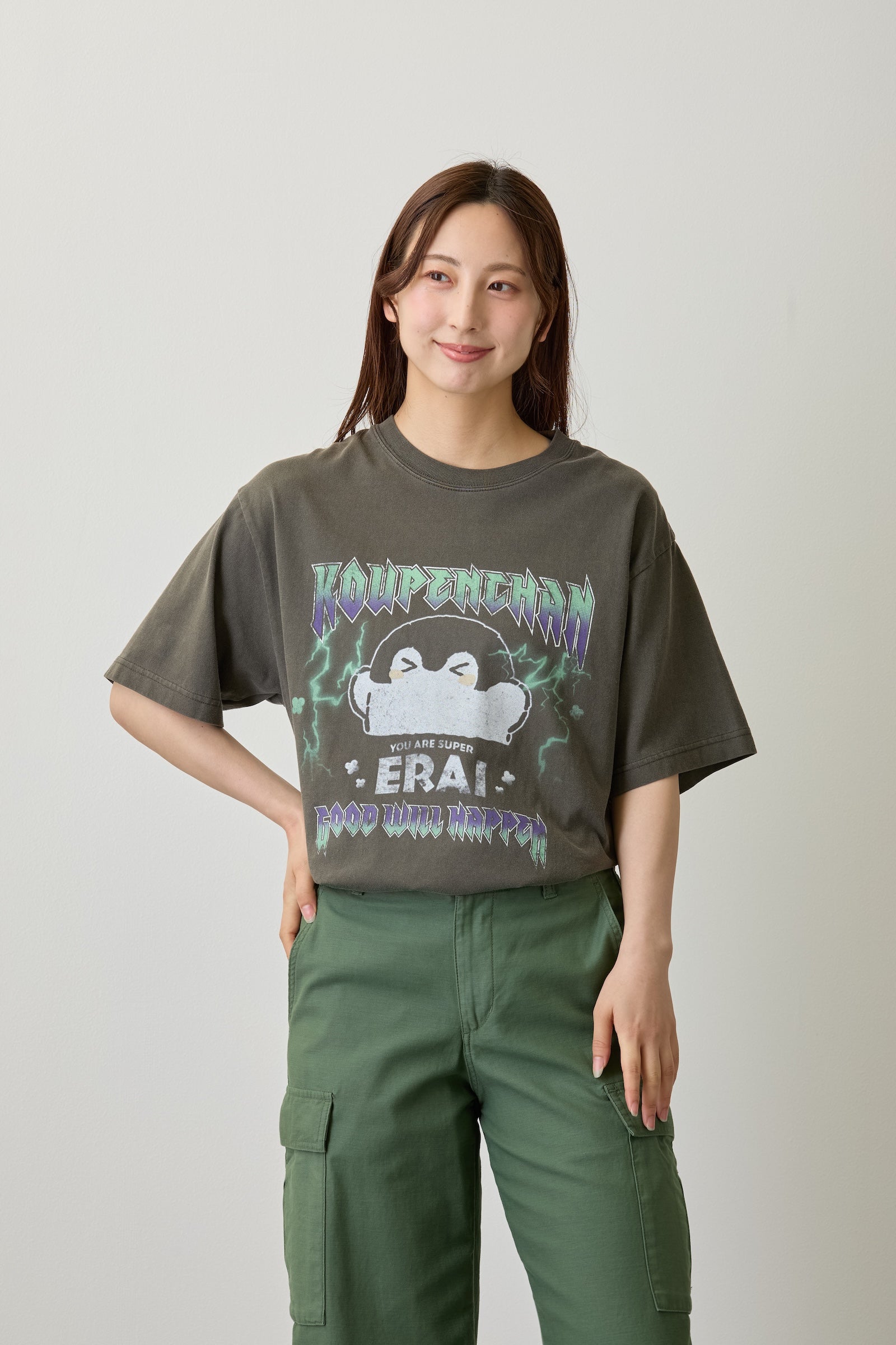 【7月中旬以降お届け】コウペンちゃん Tシャツ ROCKなKOUPENCHAN スミ