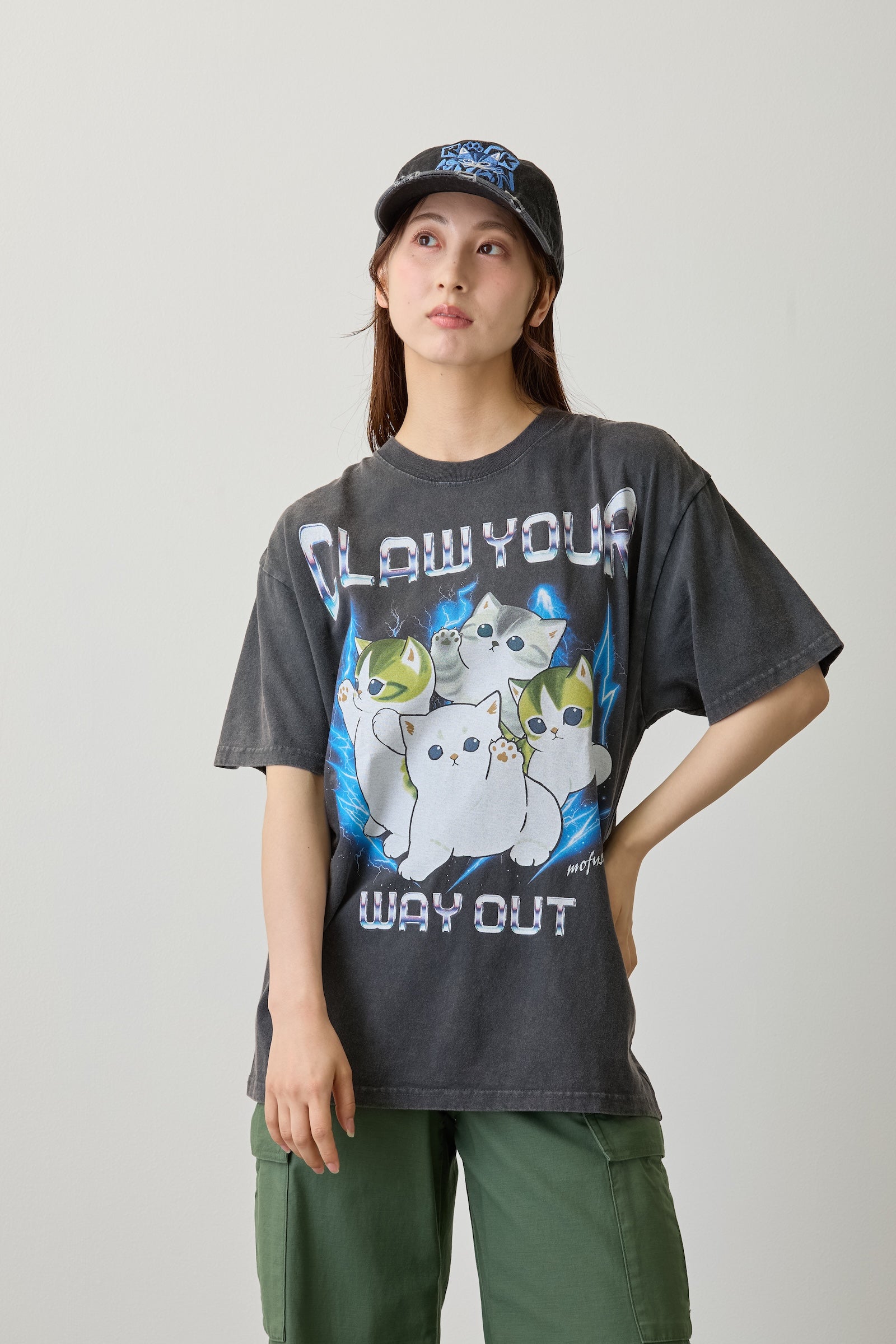 【7月中旬以降お届け】mofusand Tシャツ CLAW YOUR WAY OUT スミ
