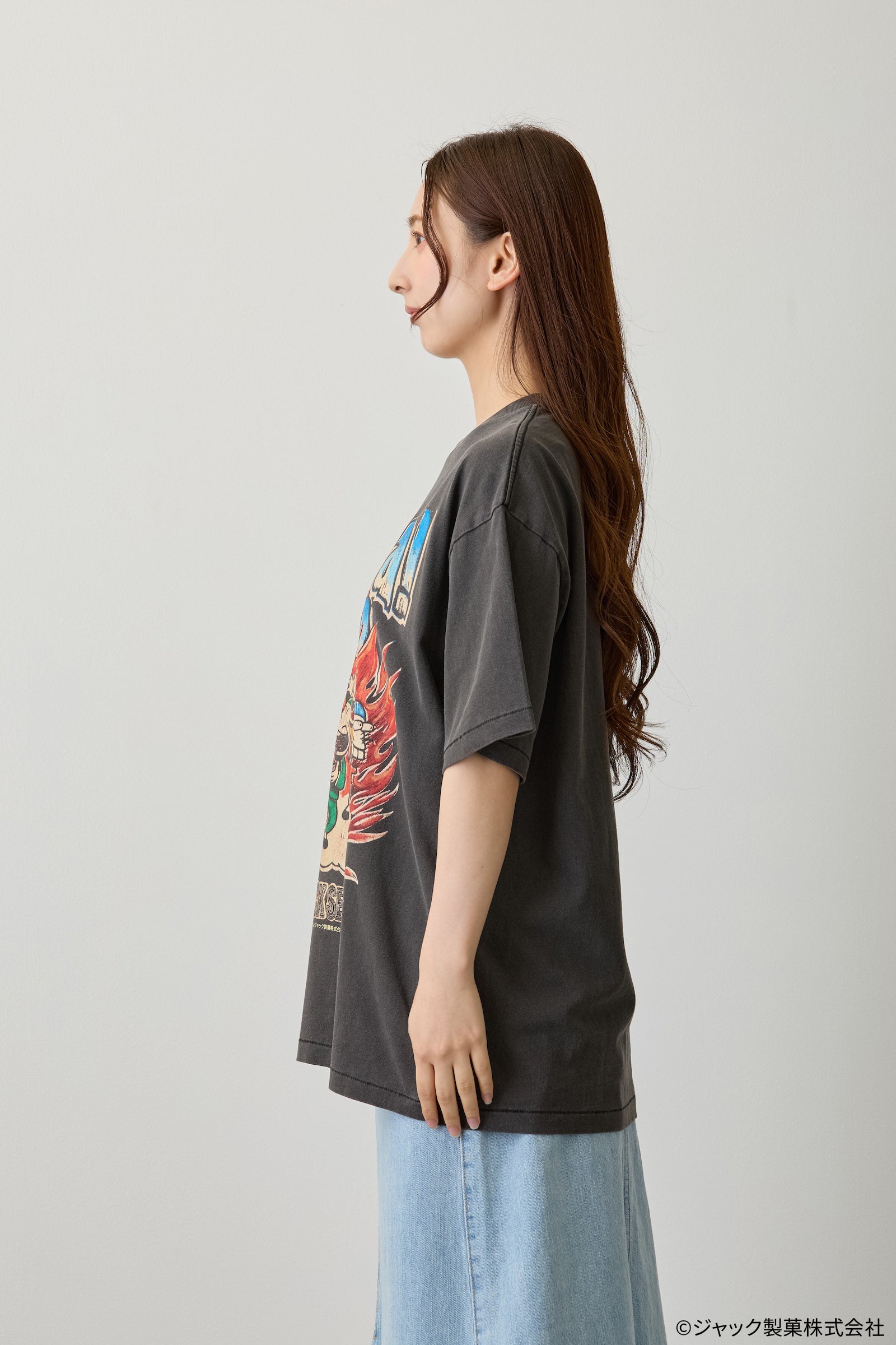 【7月中旬以降お届け】ヤッター!めん Tシャツ 駄菓子ロック ブラック