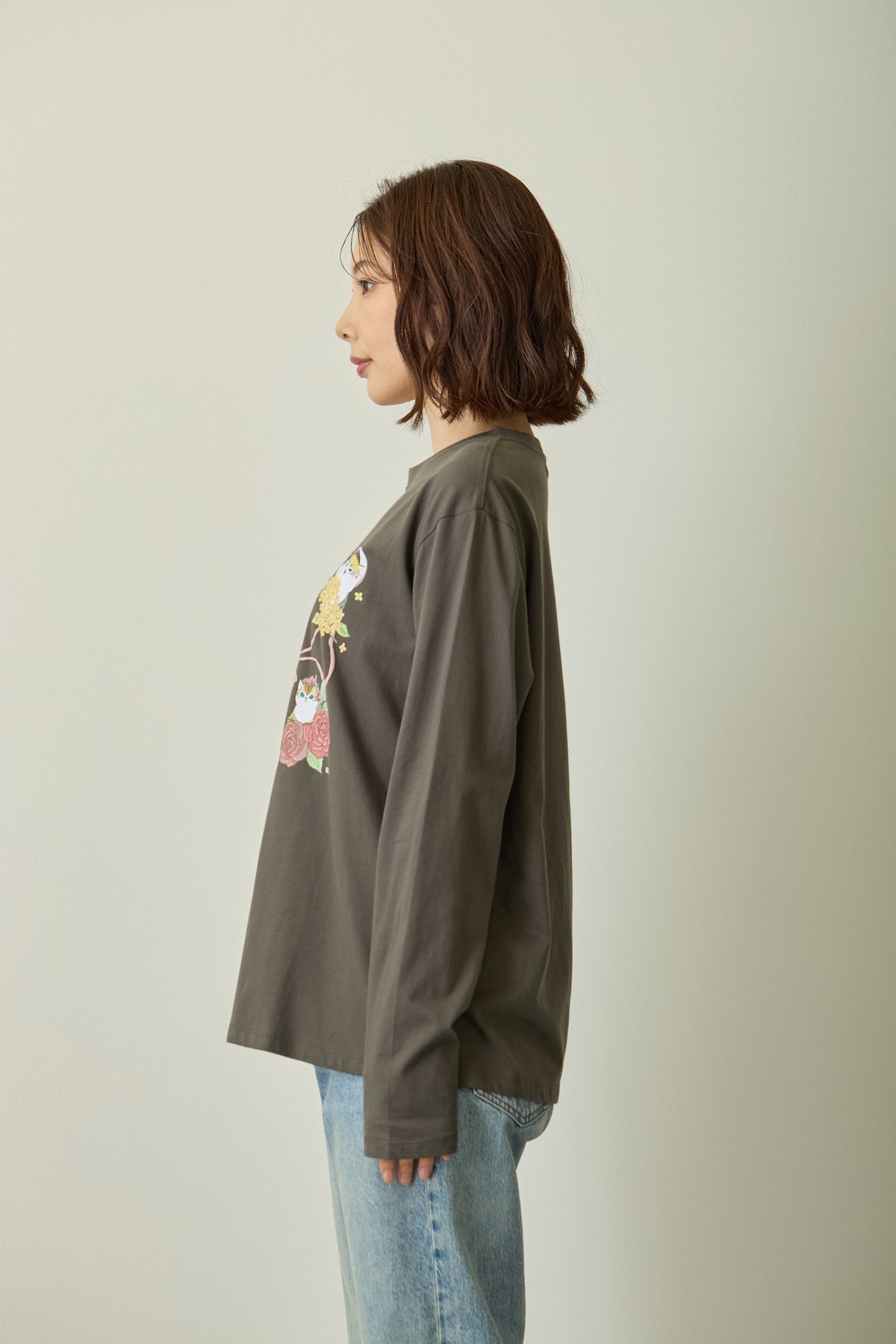 mofusand×日比谷花壇 長袖Tシャツ バラ柄 スミクロ