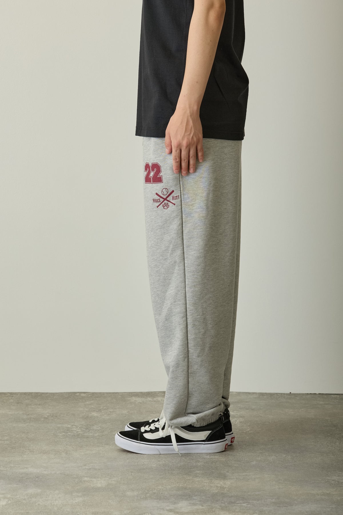 mofusand スウェットパンツ nyaice hit! モクグレー